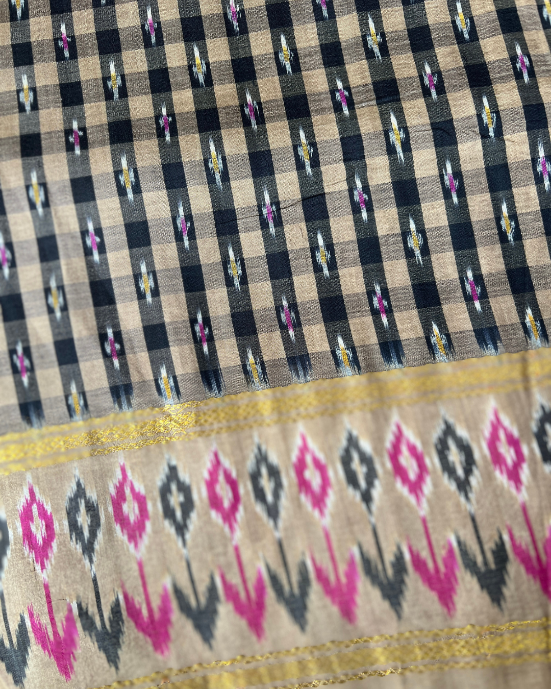 Vintage Silk Sari Scarf - Handmade Indian Traditional Shawl Wrap for Women - Perfect for Weddings, Parties & Boho Fashion