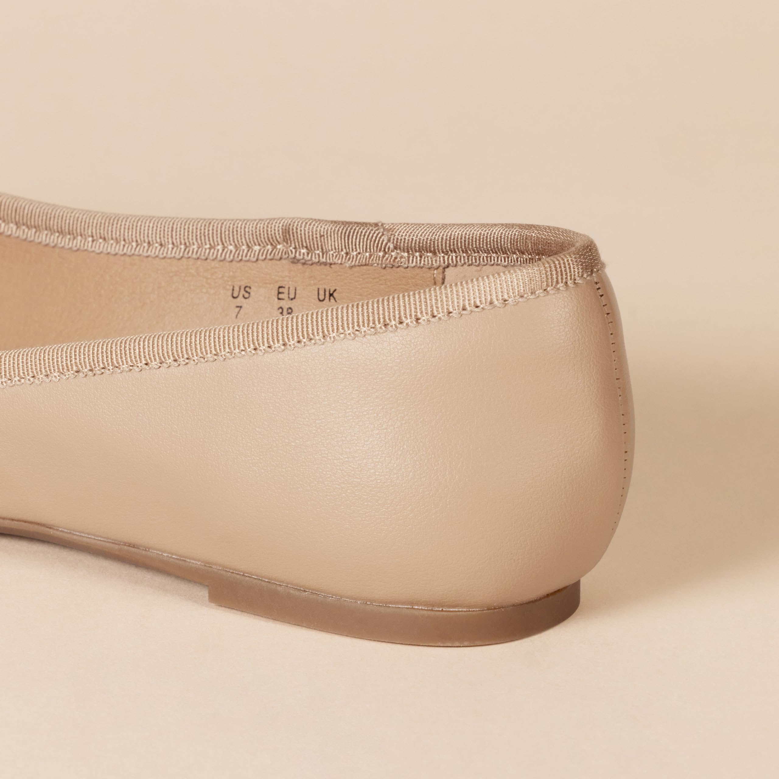 Amazon Essentials Women's Billie Ballet Flats - Comfortable Slip-On Shoes for Work, Travel & Casual Wear | Lightweight & Flexible for All-Day Comfort