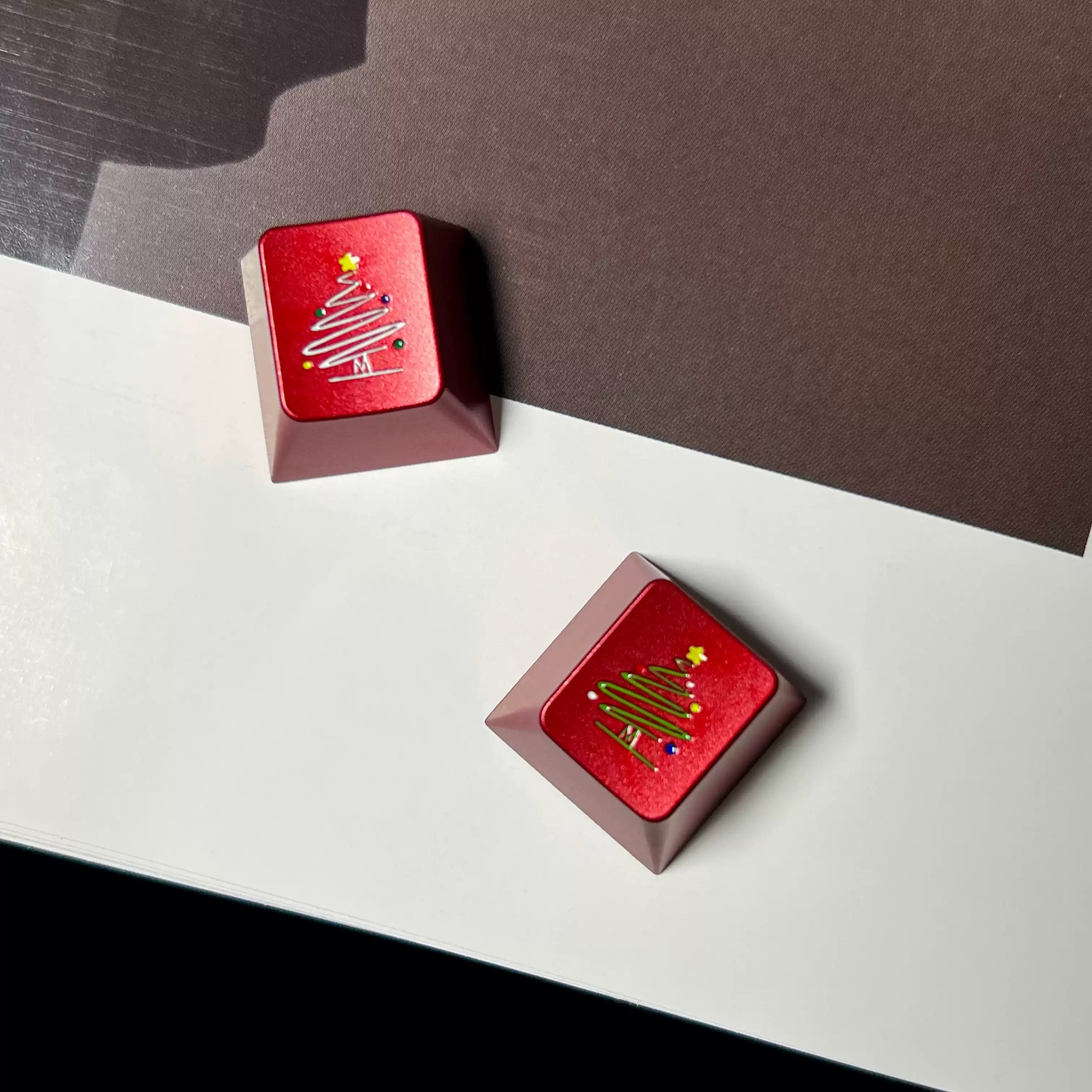 Custom Christmas Tree Shaped Aluminum Alloy Anode Keycaps - CNC Machined ESC Keycaps for Mechanical Keyboards, Perfect for Holiday Gaming & Typing Gifts