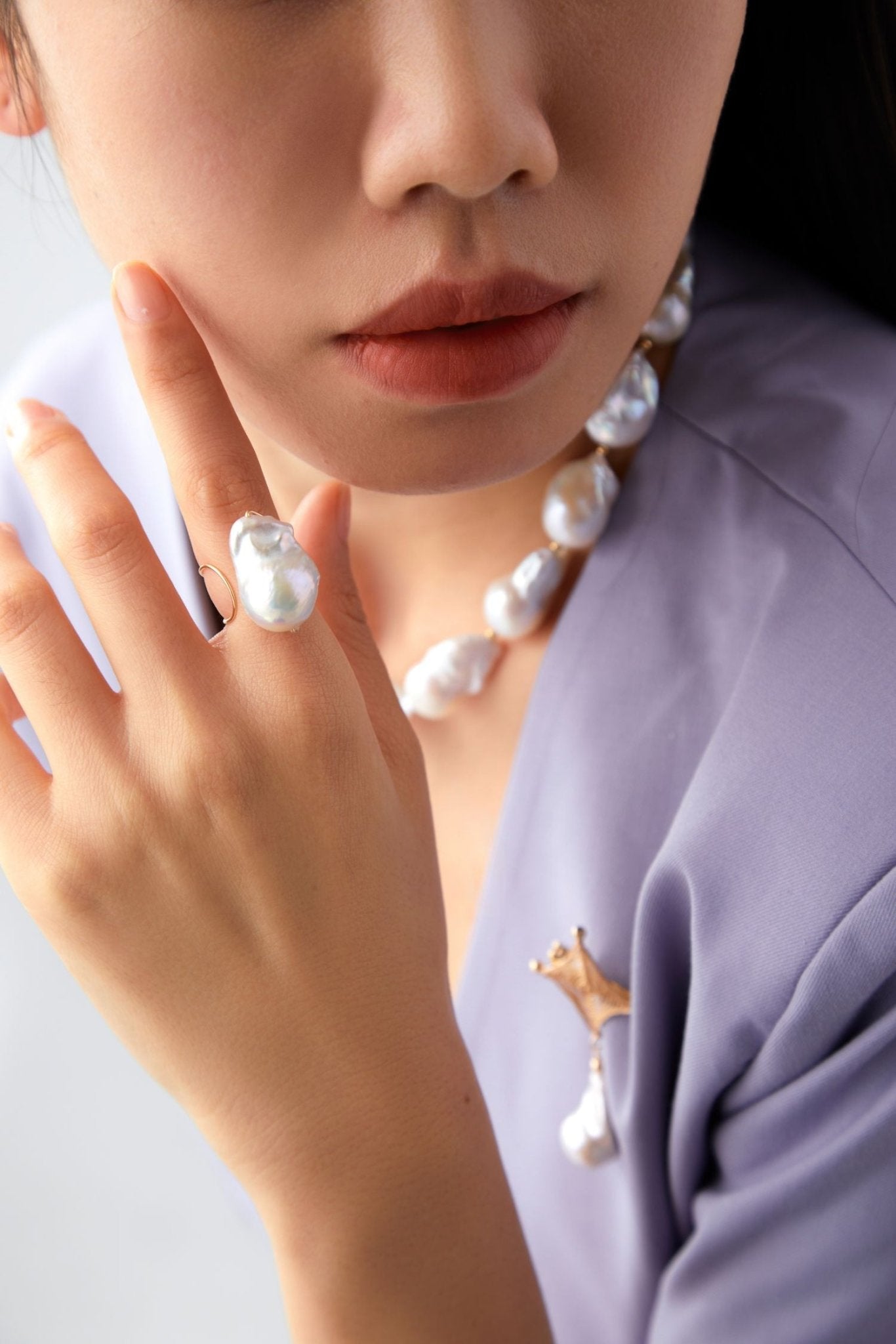 Miracle Baroque Series Four-Pointed Star Baroque Pearl Brooch - Vintage Style Jewelry for Women, Bridal Accessories & Special Occasions