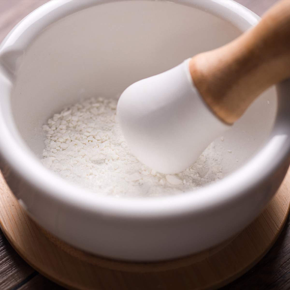 Premium Porcelain Mortar and Pestle Set – Spice Grinder, Herb Crusher, Pill Grinder, Pesto Maker – Non-Slip Base with Lid – Perfect for Kitchen, Pharmacy & DIY Herbal Remedies