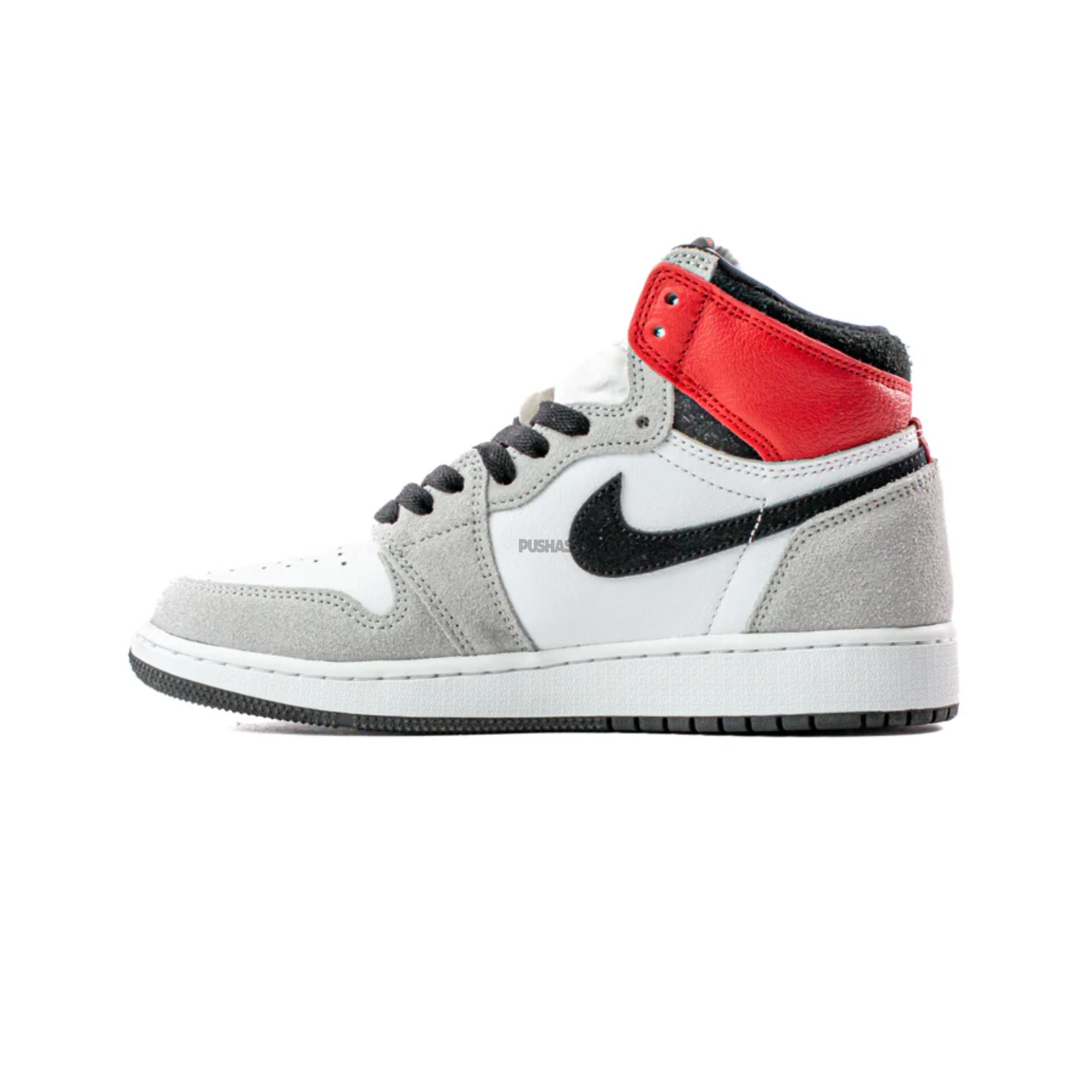 Air Jordan 1 High 'Light Smoke Grey' GS - Retro Basketball Shoes for Women & Kids - Perfect for Streetwear, Sneaker Collection & Casual Fashion