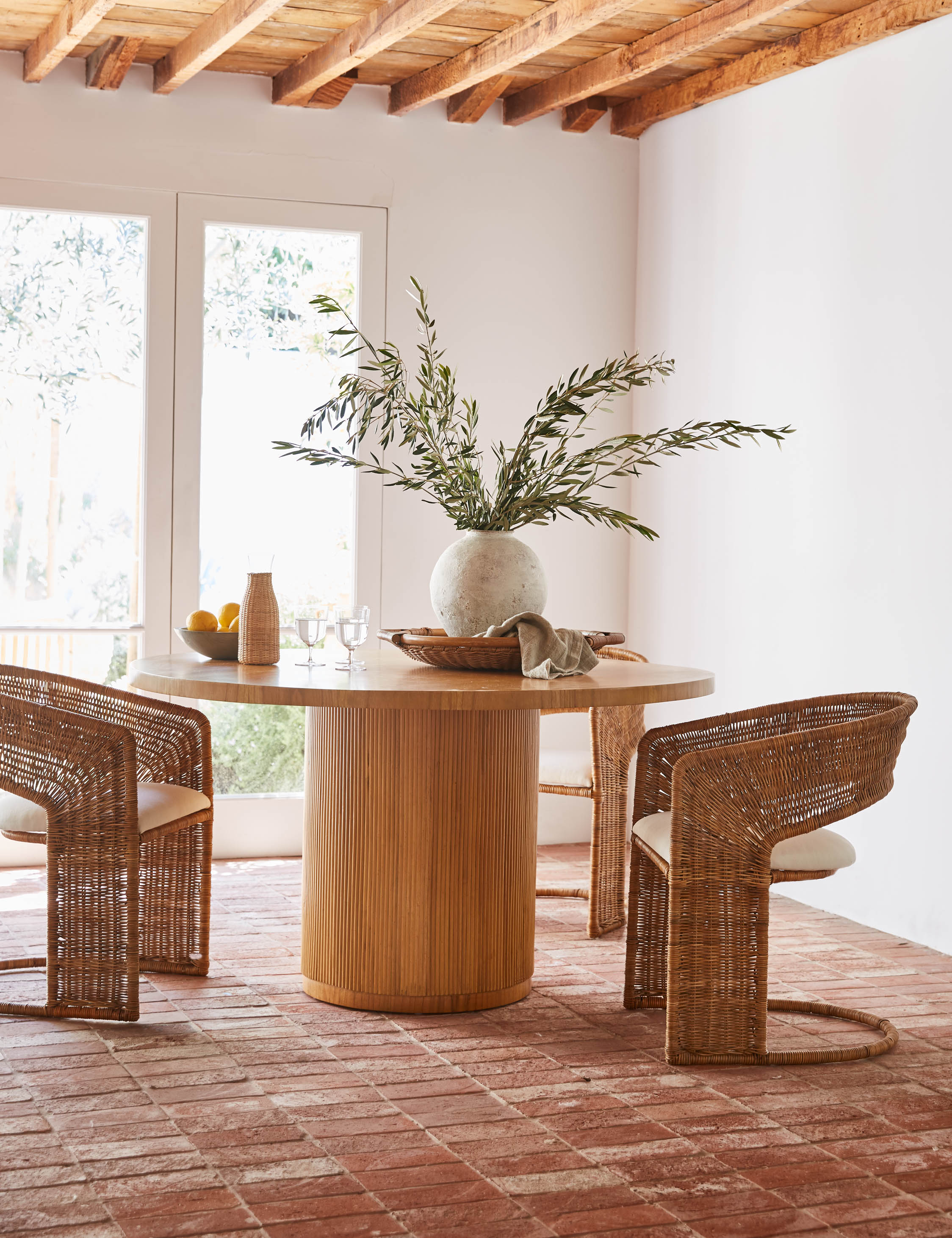 Amado Modern Dining Chair - Sturdy Wooden Kitchen Chairs with Cushion - Comfortable Seating for Dining Room, Kitchen, Breakfast Nook & Home Office