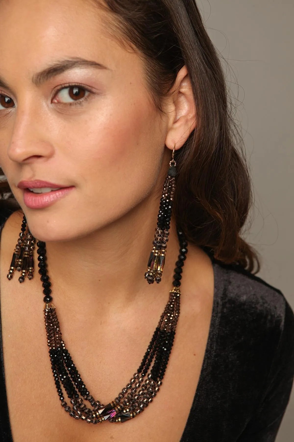 Elegant Black Glass Beaded Multi-Layer Necklace for Women - Perfect for Parties, Weddings & Evening Events