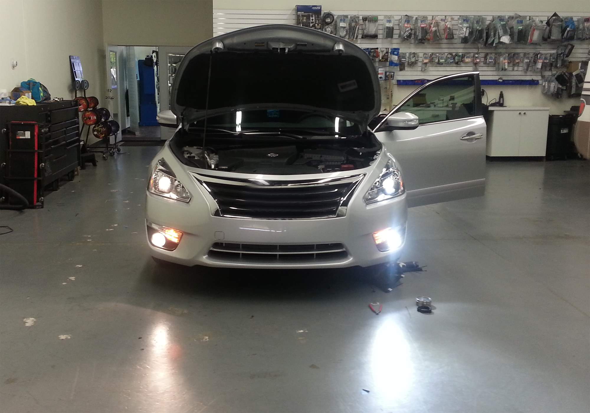 13-15 Nissan Altima Clear Lens Fog Lights with White LED Bulbs & Bezel Covers - Complete Wiring Kit Included - Perfect for Night Driving & Foggy Conditions