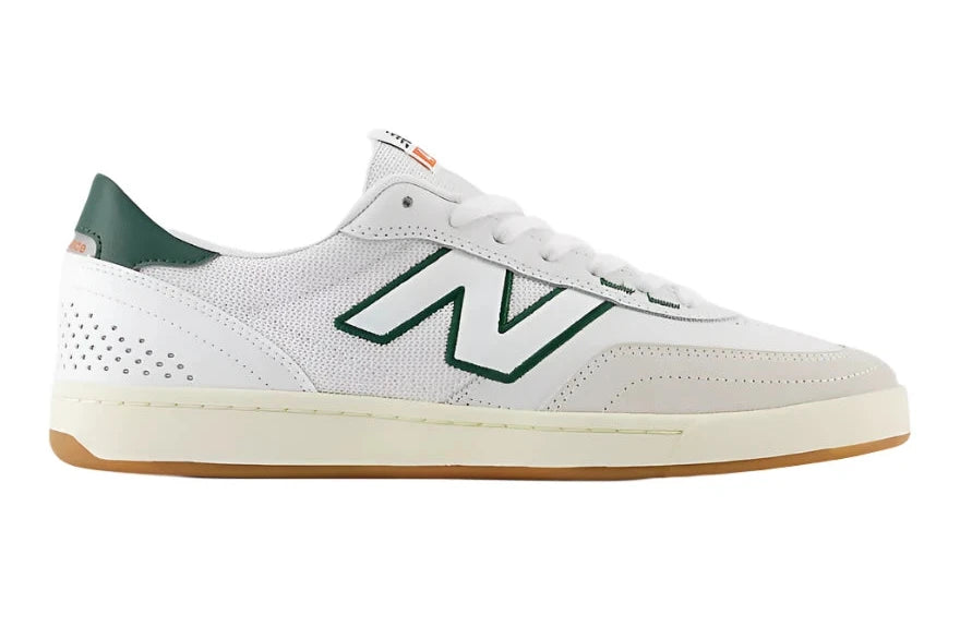 New Balance Numeric 440 V2 WGR Skateboarding Shoes - White/Green - Men's High-Performance Sneakers for Street Skating & Casual Wear