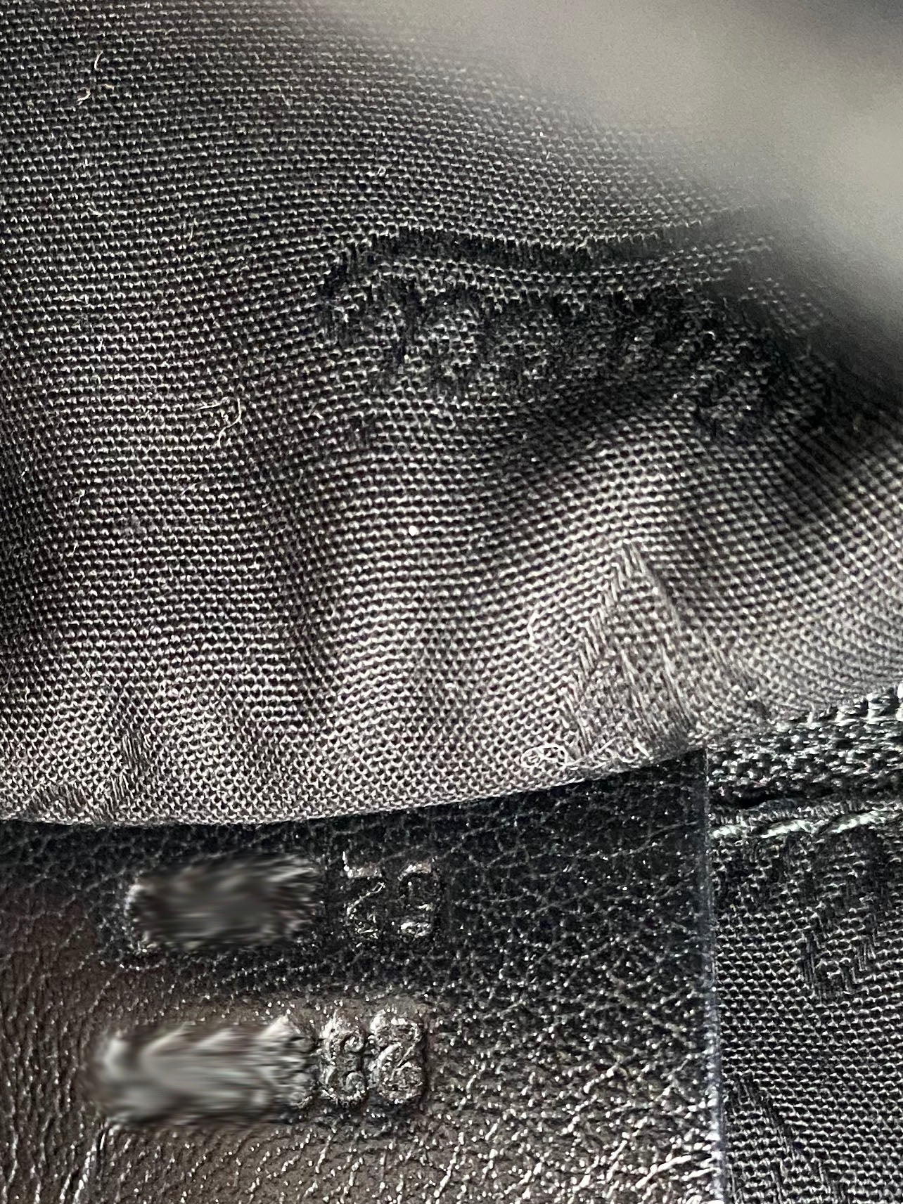 Gucci Black Guccissima Hobo Bag - Luxury Leather Shoulder Bag for Women | Perfect for Work, Travel & Evening Events