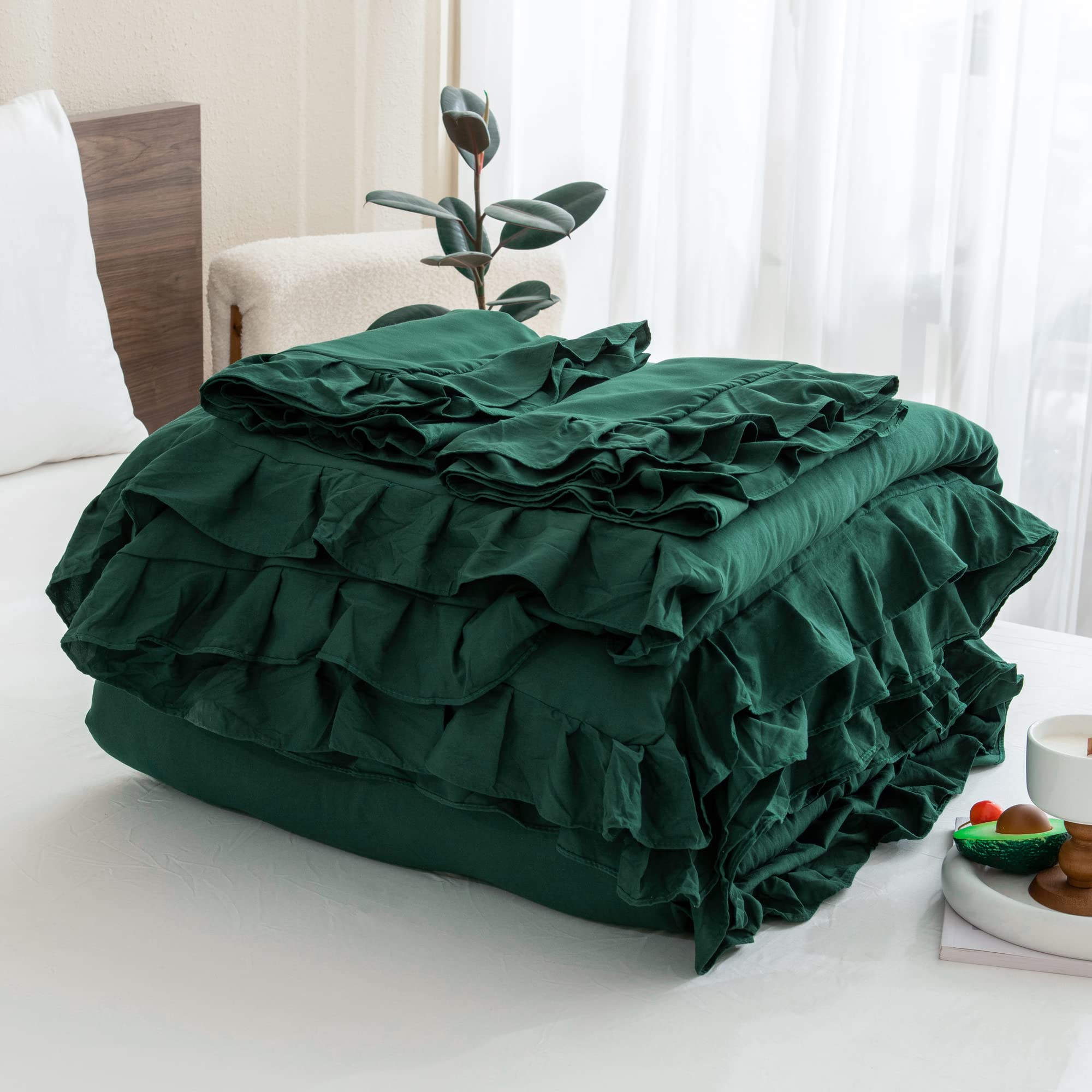 Dark Emerald Green Comforter Set Queen - 3 Piece Solid Ruffle Farmhouse Bedding | Lightweight Soft Ruffled Comforter for All Seasons | Perfect for Guest Rooms, Master Bedrooms & Cozy Farmhouse Decor