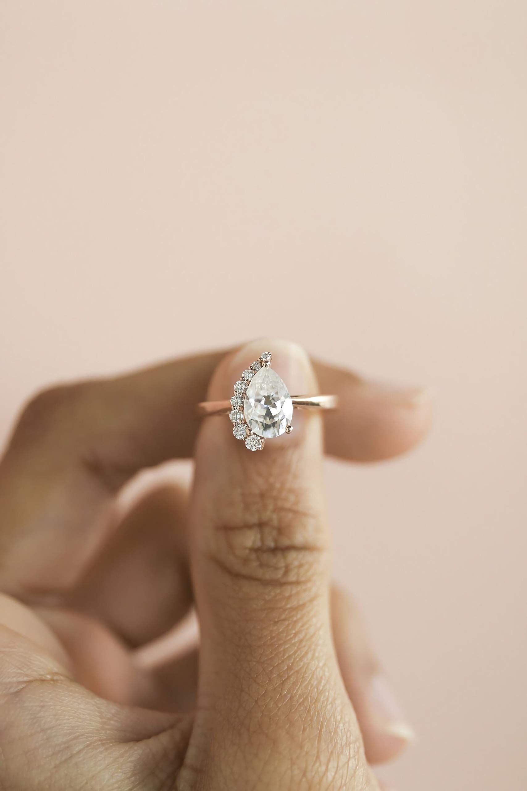 1.41 Carat (CTW) Moissanite Engagement Ring for Women - 10K 14K 18K Gold or Platinum Plated Silver - Personalized Wedding Band, Anniversary Gift, Bridal Jewelry - Perfect for Proposals, Valentine's Day & Special Occasions