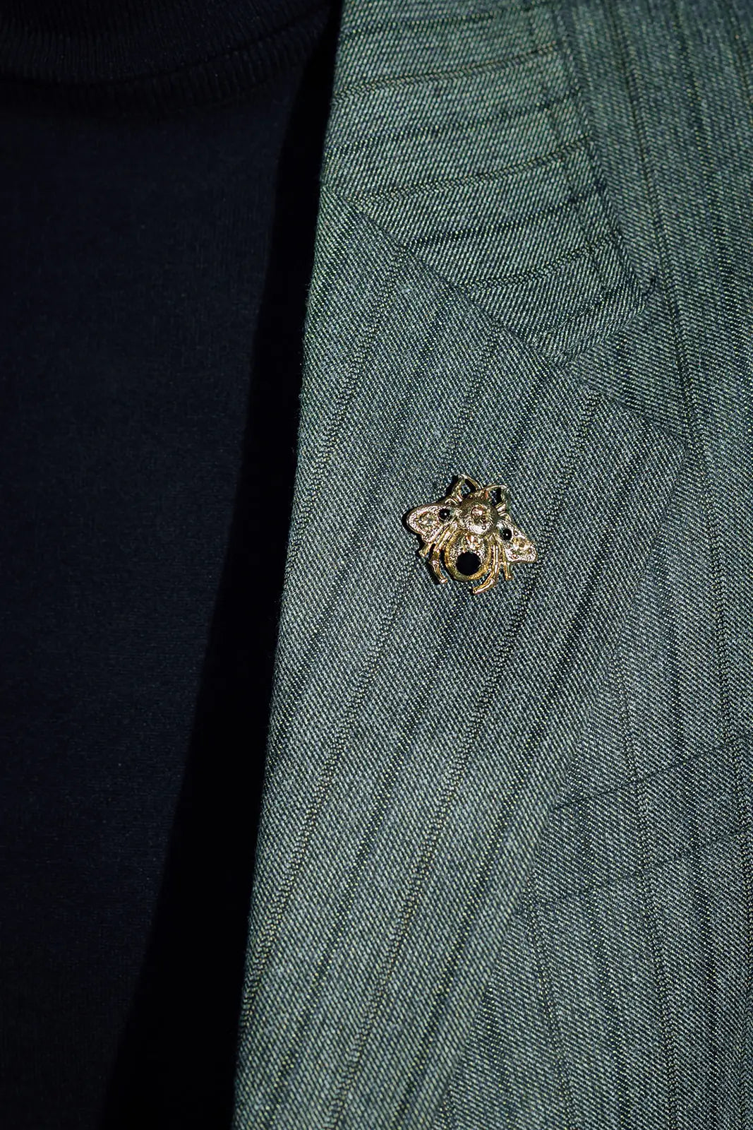 Stylish Dionysus Lapel Pin - Elegant Brooch for Men & Women - Perfect for Suits, Blazers, Weddings & Formal Events
