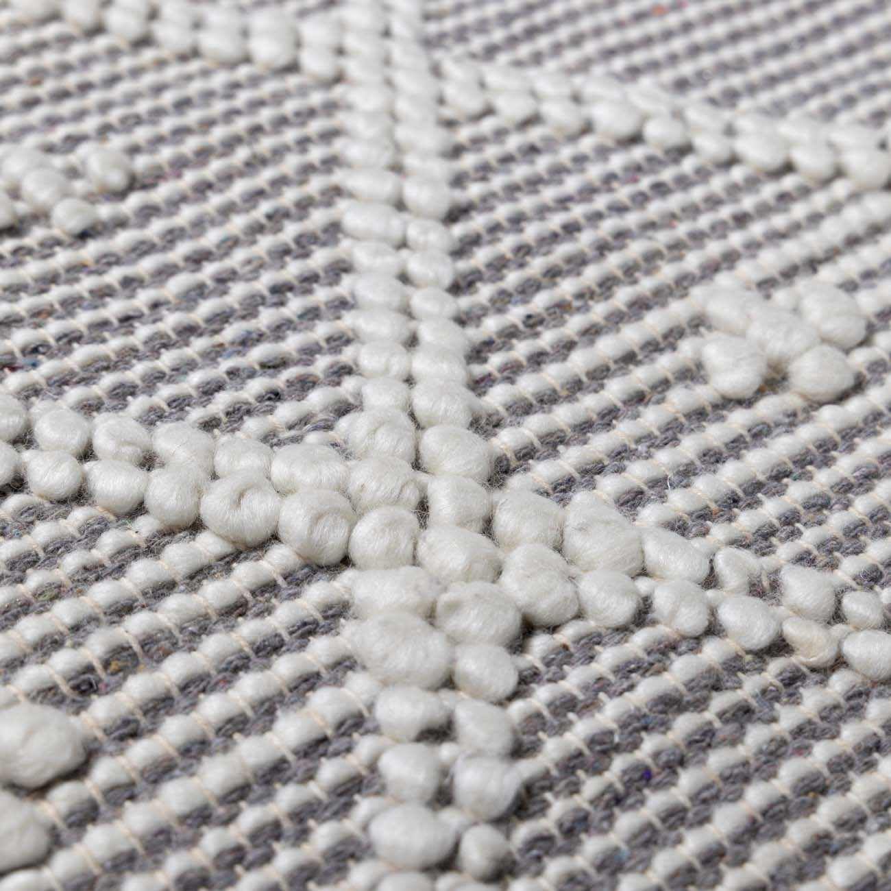 Hauteloom Cromford Boho Handwoven Wool High-Low Textured Area Rug - Southwestern Diamond Farmhouse Carpet for Living Room, Bedroom & Dining Room - Handmade Zig Zag Bubble Weave Design in Charcoal, White & Cream - 5' x 7'6