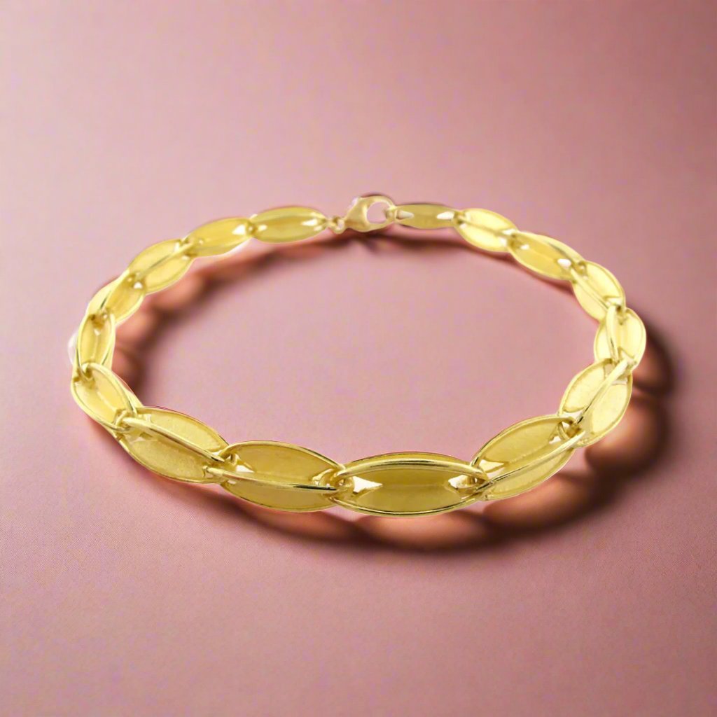 Elegant Oval Link Bracelet for Women - Gold & Silver Stainless Steel Jewelry - Perfect for Parties, Weddings & Everyday Wear