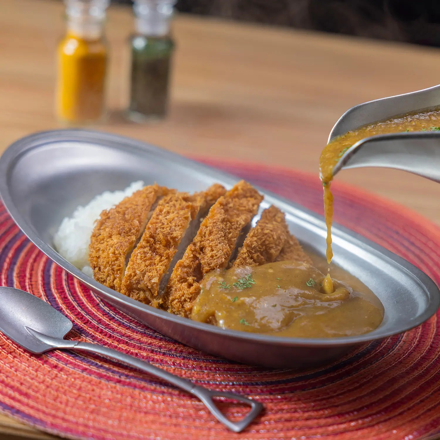 Aoyoshi Vintage Stainless Steel Curry Plate - Elegant Serving Dish for Indian, Japanese & Thai Cuisine | Perfect for Restaurants, Home Dining & Party Entertaining