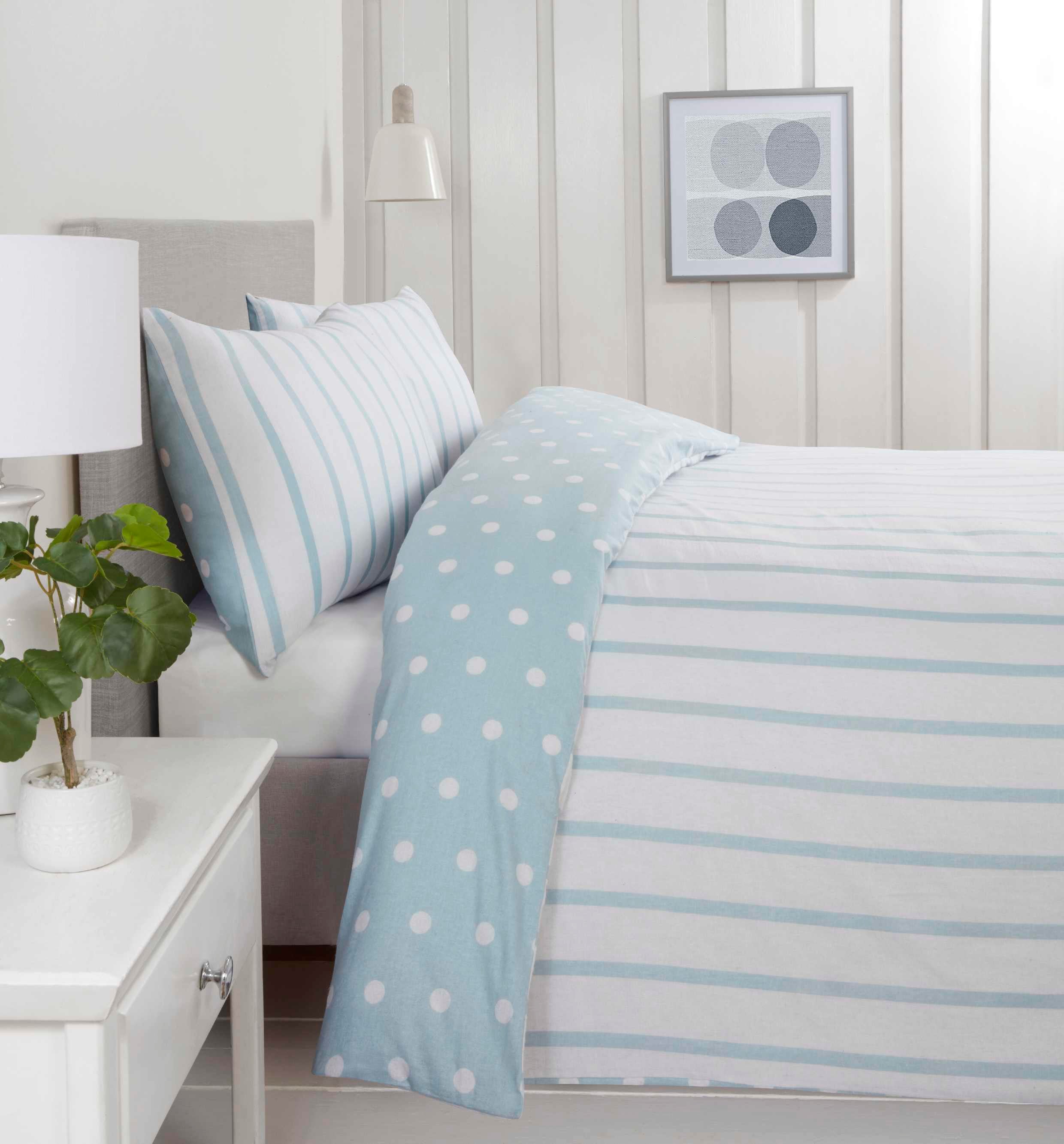 Spots & Stripes Brushed Duvet Cover Set - Soft Duck Egg Blue Bedding - Queen Size 3-Piece Set for Cozy Bedroom Decor