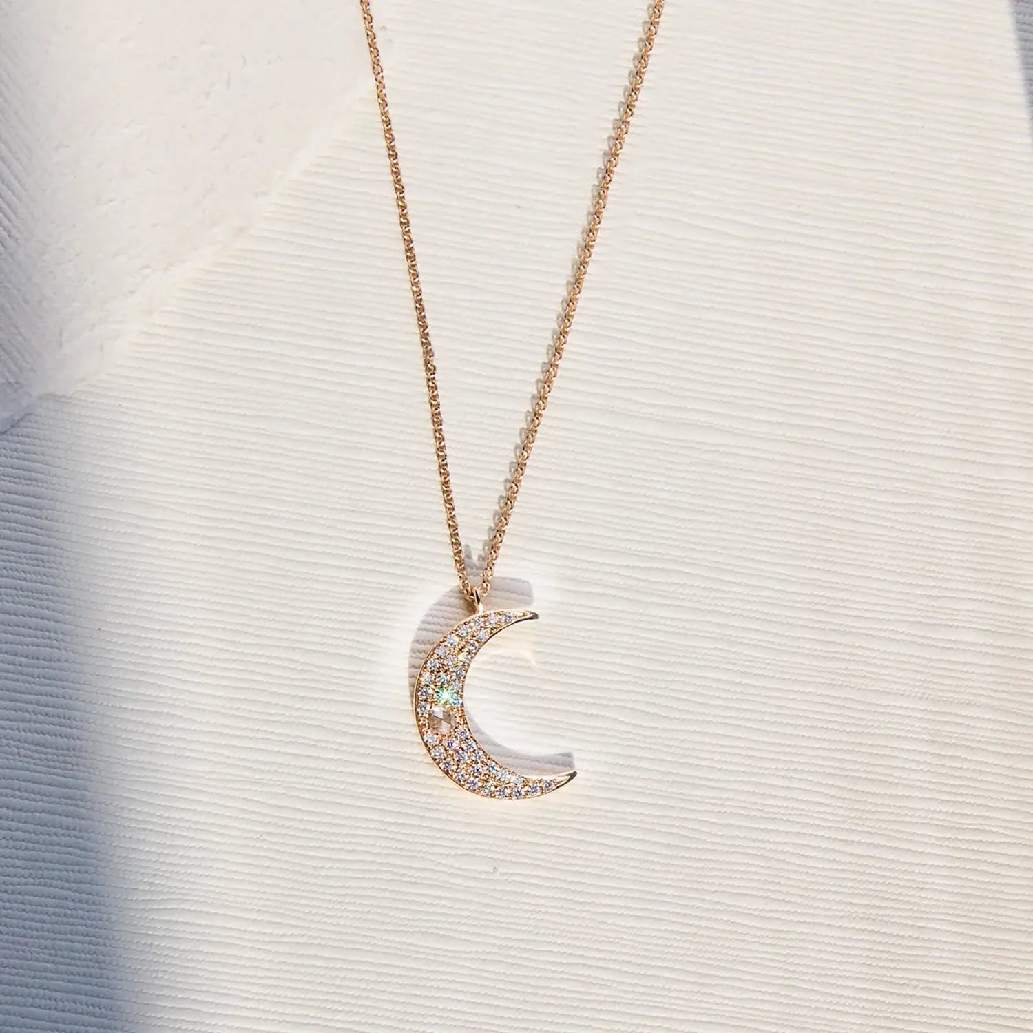 Elegant Moonlight Crescent Diamond Necklace for Women - Perfect for Evening Parties, Weddings & Special Occasions