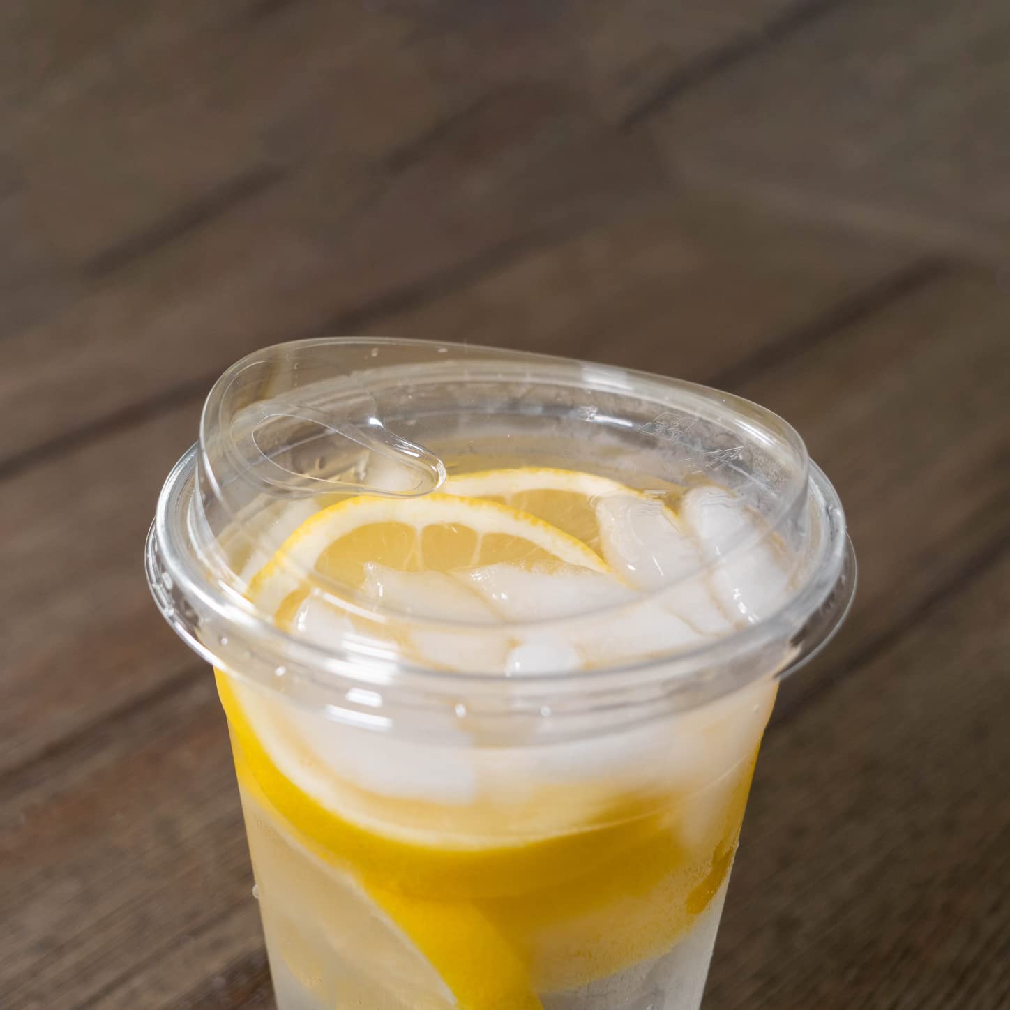 Clear Plastic Cups with Strawless Sip Lids - 100 Sets of 16oz Reusable Cups for Iced Coffee, Tea, Juice & Cold Drinks | Perfect for Parties, Picnics, BBQs & Office Use