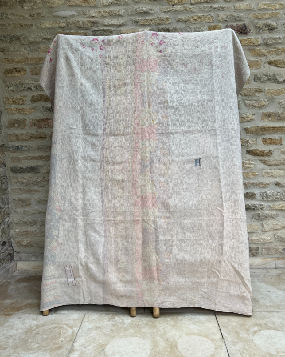 Midweight Kantha Quilt No. 657 - Handmade Cotton Throw Blanket for Bed, Sofa & Cozy Home Decor - Perfect for All Seasons