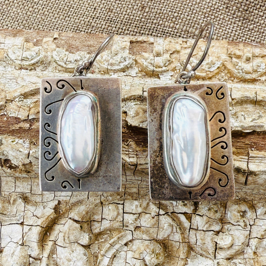 Vintage Sterling Silver & Freshwater Pearl Pierced Earrings for Women - Elegant Dangle Drop Earrings for Wedding, Party & Special Occasions