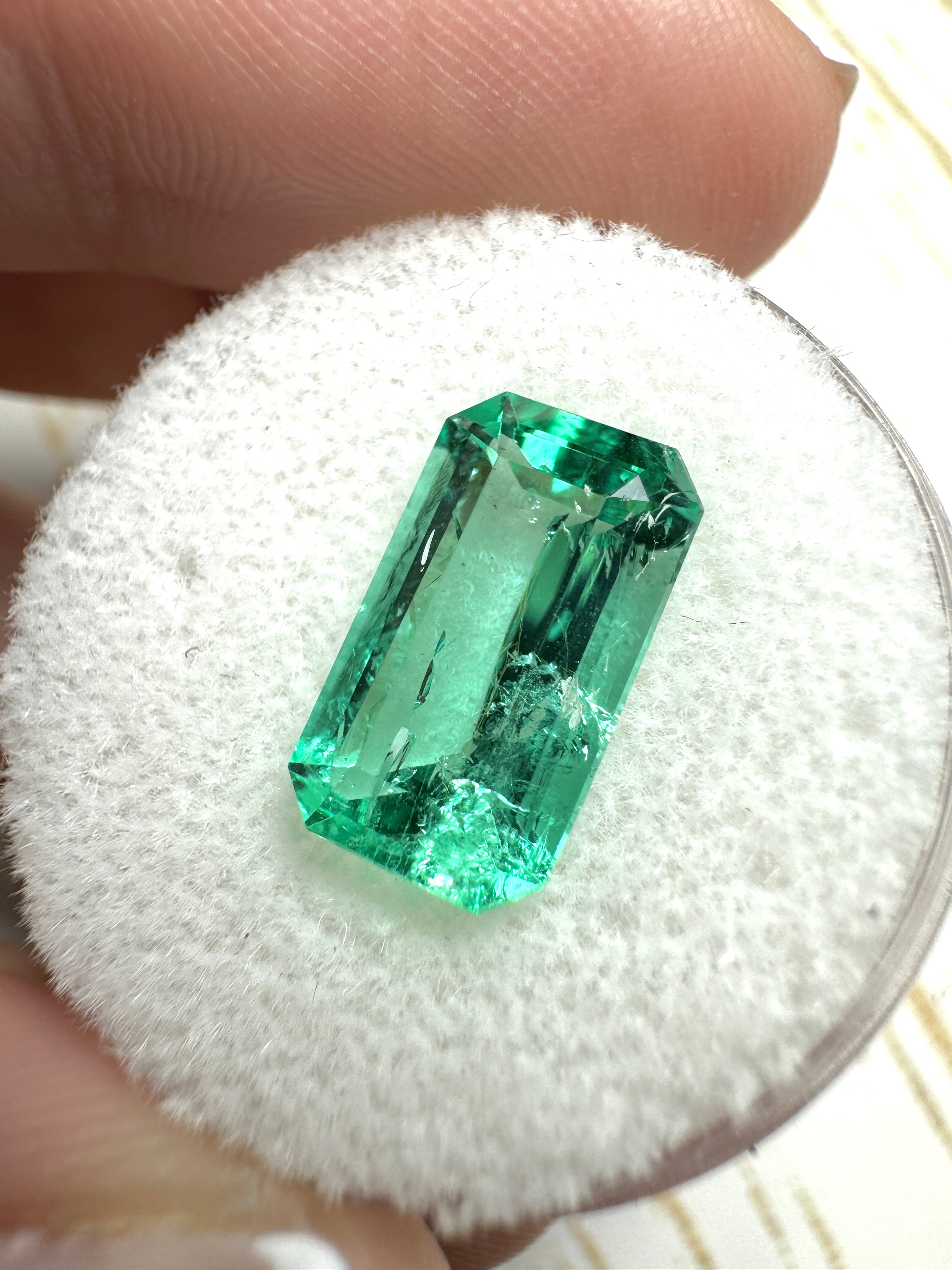 3.42 Carat 13x7.6mm Glowing Elongated Green Natural Loose Colombian Emerald - Emerald Cut Gemstone for Jewelry Making, Engagement Rings & Luxury Gifts