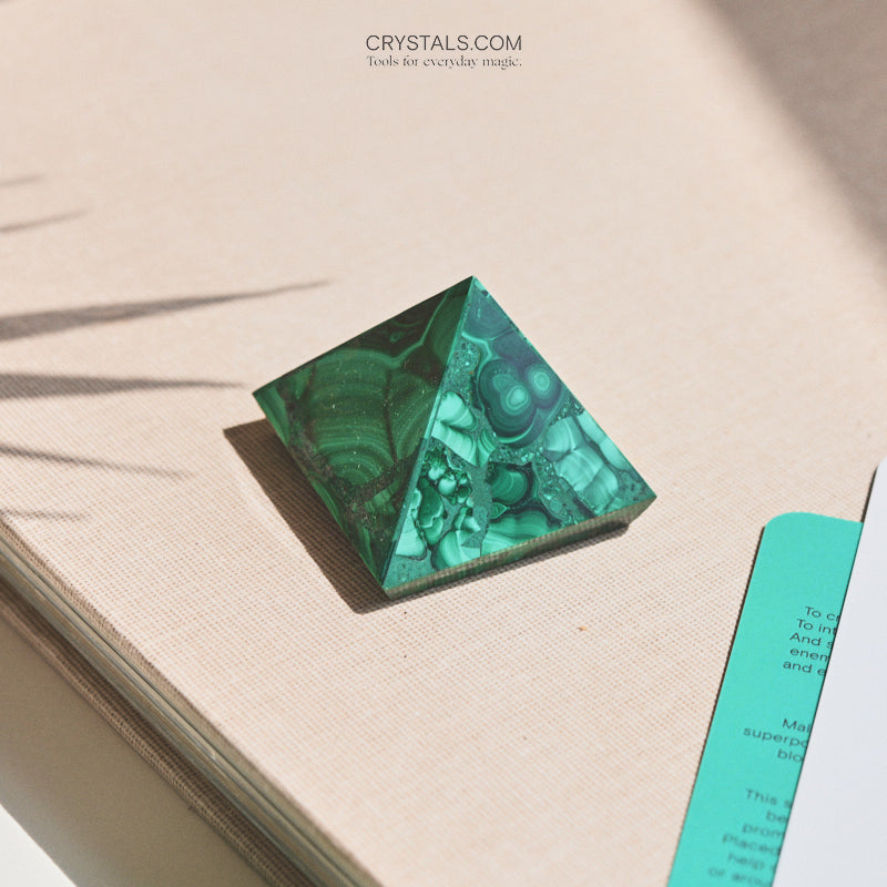 Natural Malachite Pyramid Stone - Healing Crystal for Meditation, Energy Balancing & Home Decor | Perfect for Spiritual Gifts, Yoga & Feng Shui
