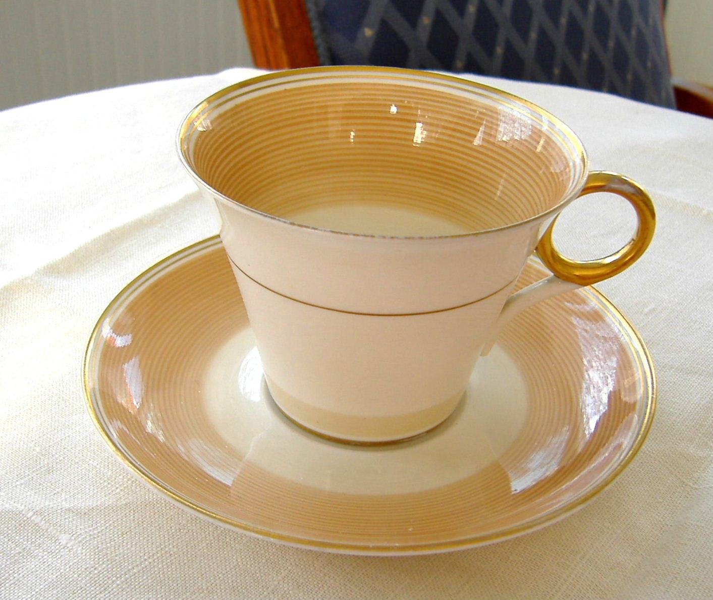 Vintage Shelley Regent Art Deco Tea Cup and Saucer Set - 1930s Brown, White & Gold Swirl Design - Perfect for Afternoon Tea, Collectibles, and Vintage Home Decor