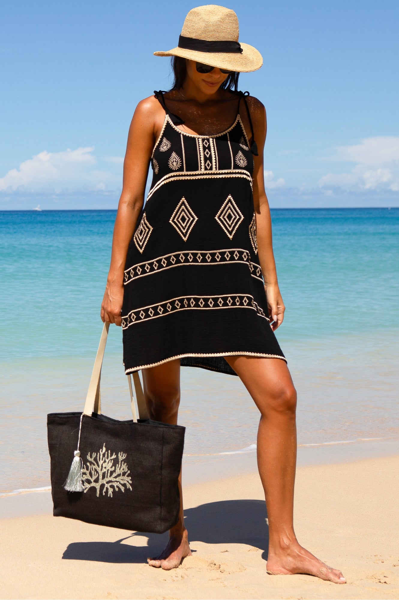 Stylish Coral Jute Beach Tote Bag - Black & Gold | Perfect for Summer Vacations, Pool Parties & Beach Getaways