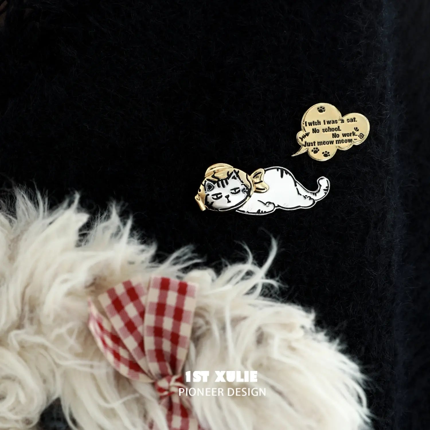 Graffiti Kitten 18K Gold Plated Cat Brooch Pin - Elegant Jewelry for Women, Vintage Style Kitten Accessories for Blazers, Scarves & Handbags - Perfect Gift for Cat Lovers