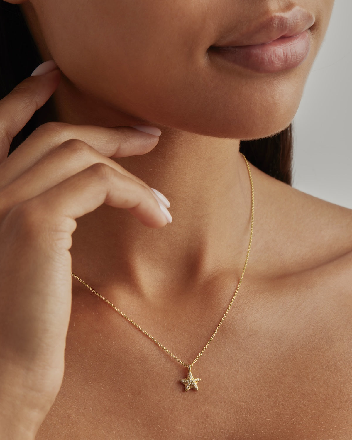 18K Gold Vermeil Starfish Necklace for Women - Dainty Beach Jewelry Gift for Her - Perfect for Summer Vacations, Beach Weddings & Boho Fashion