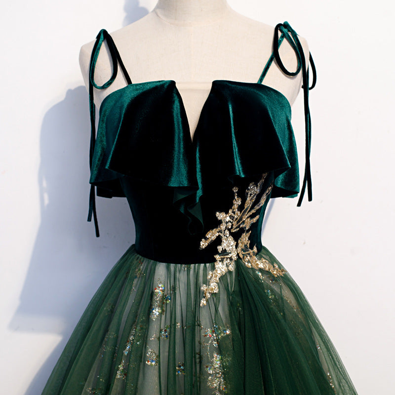 Elegant Green Spaghetti Strap A-Line Tulle Prom Dress with Shiny Finish - Perfect for Formal Evening Gowns, Homecoming, and Special Occasions