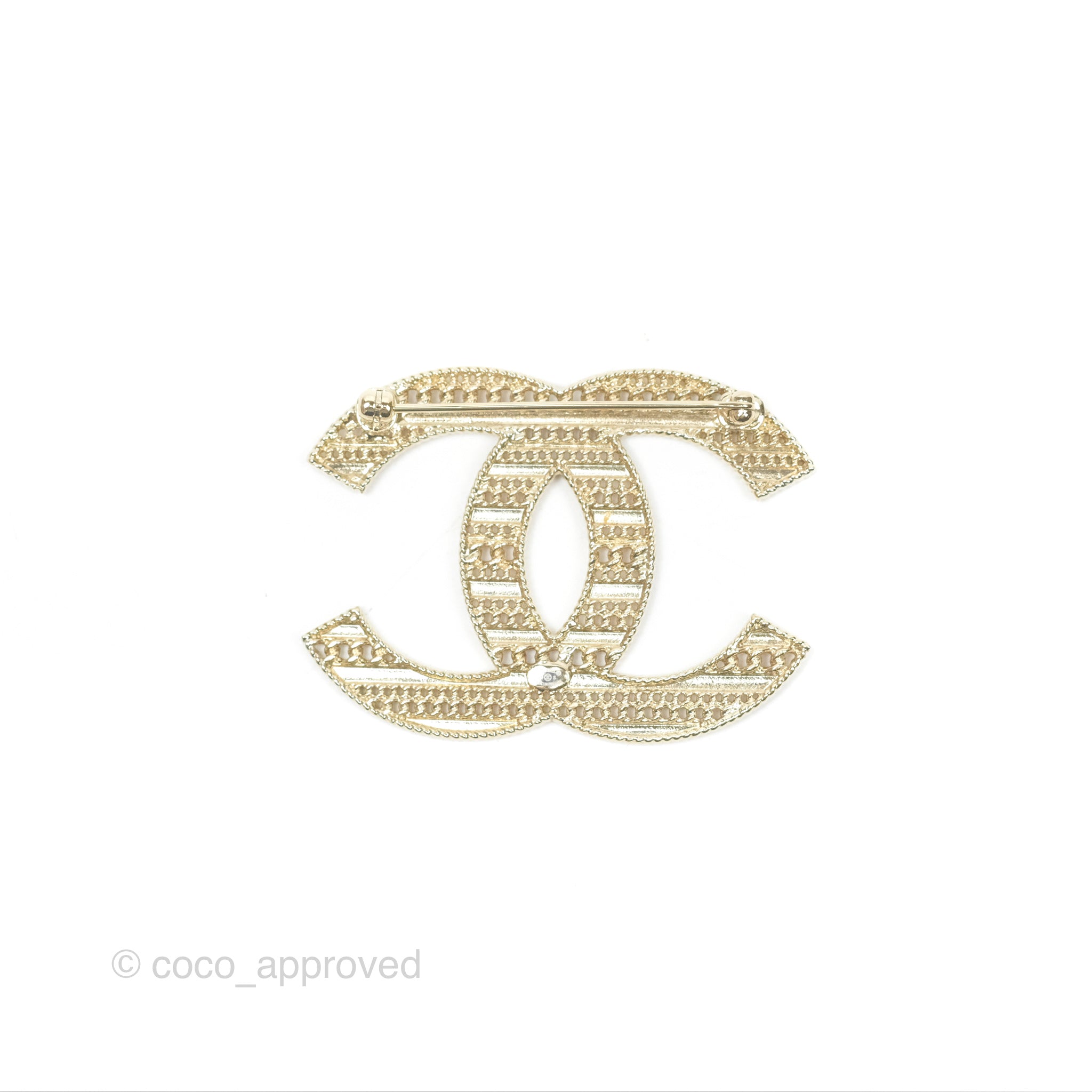 Chanel CC Red Striped Chain Brooch Gold Tone Vintage 20S - Elegant Statement Jewelry for Women, Perfect for Parties, Weddings & Special Occasions
