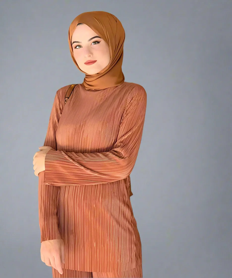 Modest Muslim 2-Piece Outfit - Flowy Pants & Matching Top for Women | Prayer Wear, Eid Outfit & Casual Hijab Fashion
