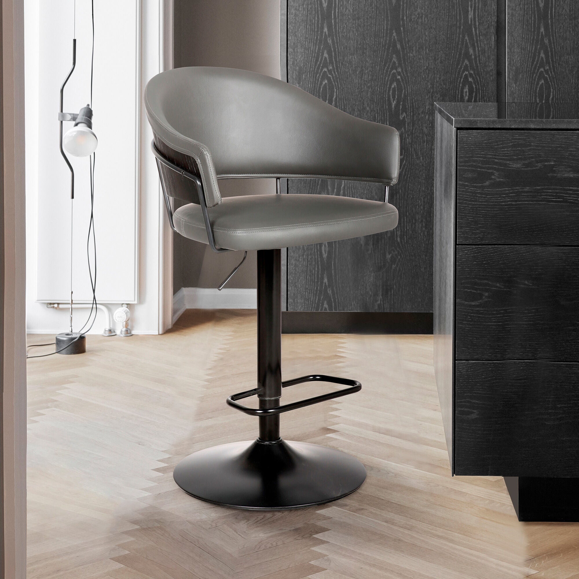 Adjustable Height Swivel Bar Stool - Modern Kitchen Counter Stool with 360° Rotation & Footrest - Perfect for Home Bars, Kitchen Islands & Dining Areas