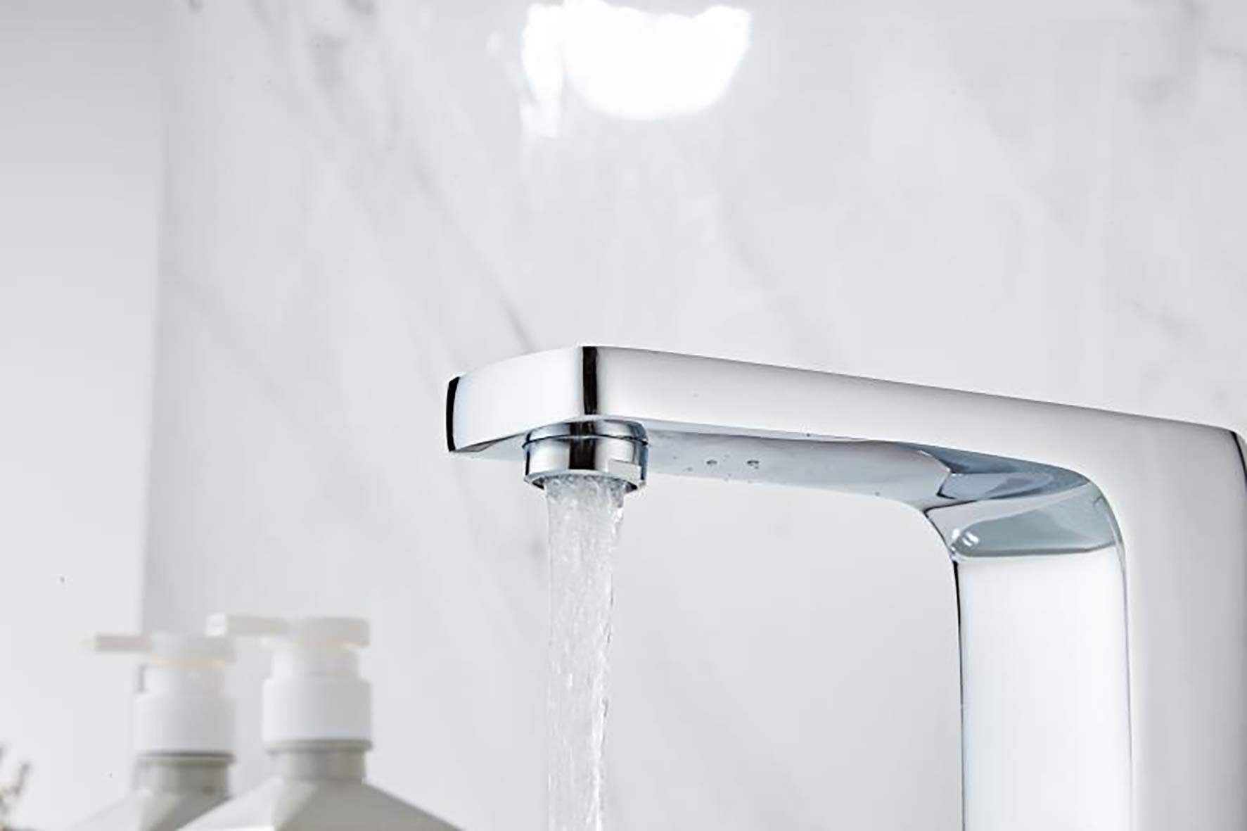 Automatic Sensor Touchless Bathroom Faucet - Chrome Motion Activated Hands-Free Vanity Sink Tap with Battery/Plug-in Power - Perfect for Modern Homes, Restaurants & Public Restrooms