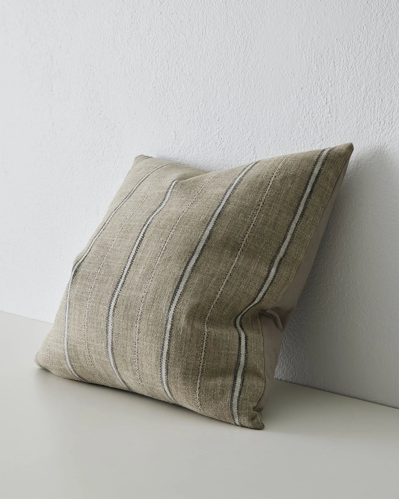 Isola Cushion Fog - Soft & Comfortable Seat Cushion for Home, Office & Outdoor Use - Perfect for Chairs, Sofas & Patio Furniture