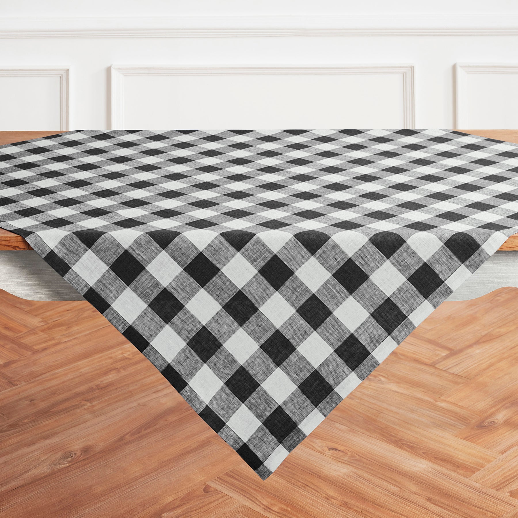 Buffalo Check Table Throw - Soft and Durable Plaid Table Cover for Kitchen, Dining Room, and Picnic - Perfect for Holiday Decor and Outdoor Gatherings