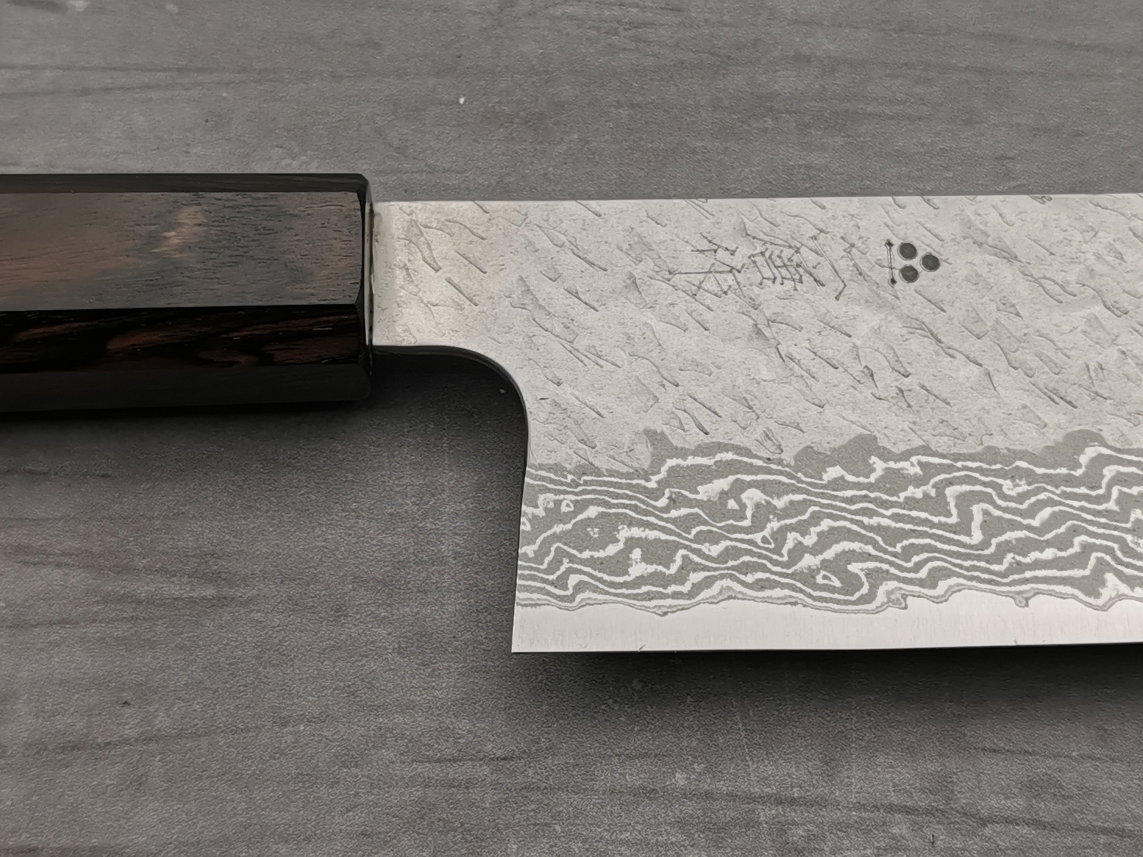 Nigara Hamono VG10 Damascus Nakiri Knife - Japanese Chef Knife for Vegetable Cutting, Slicing & Chopping - Perfect for Home Kitchen, Professional Cooking & Sushi Preparation