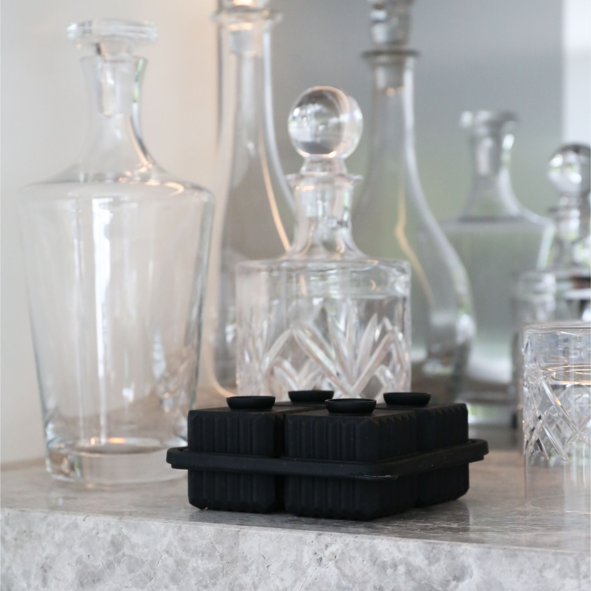DESIGNSTUFF Black Prism Ice Cube Tray - Unique Geometric Ice Molds for Cocktails, Drinks & Home Bar Decor
