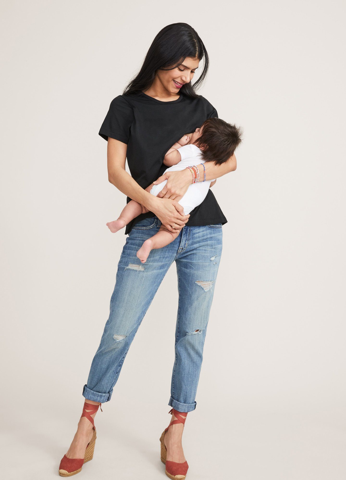 Premium Nursing Tee for Moms - Soft & Comfortable Breastfeeding Shirt - Perfect for Nursing, Pumping & Everyday Wear