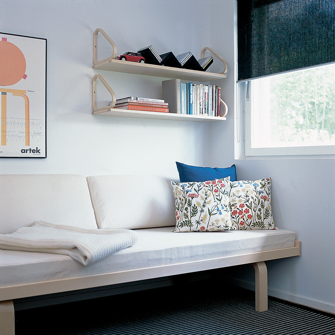 Artek Alvar Aalto 710 Day Bed - Modern Scandinavian Design Sofa Bed for Living Room, Guest Room & Office | Premium Wooden Sleeper Furniture