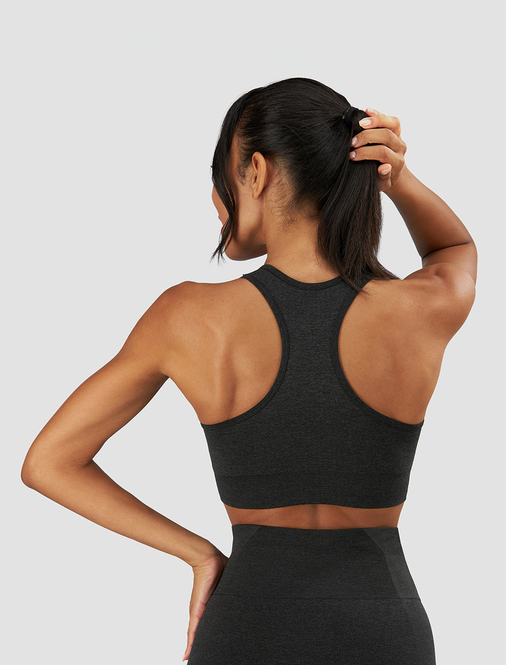 Seamless Sports Bra for Women - High Support Workout Top - Black - Perfect for Yoga, Running & Gym