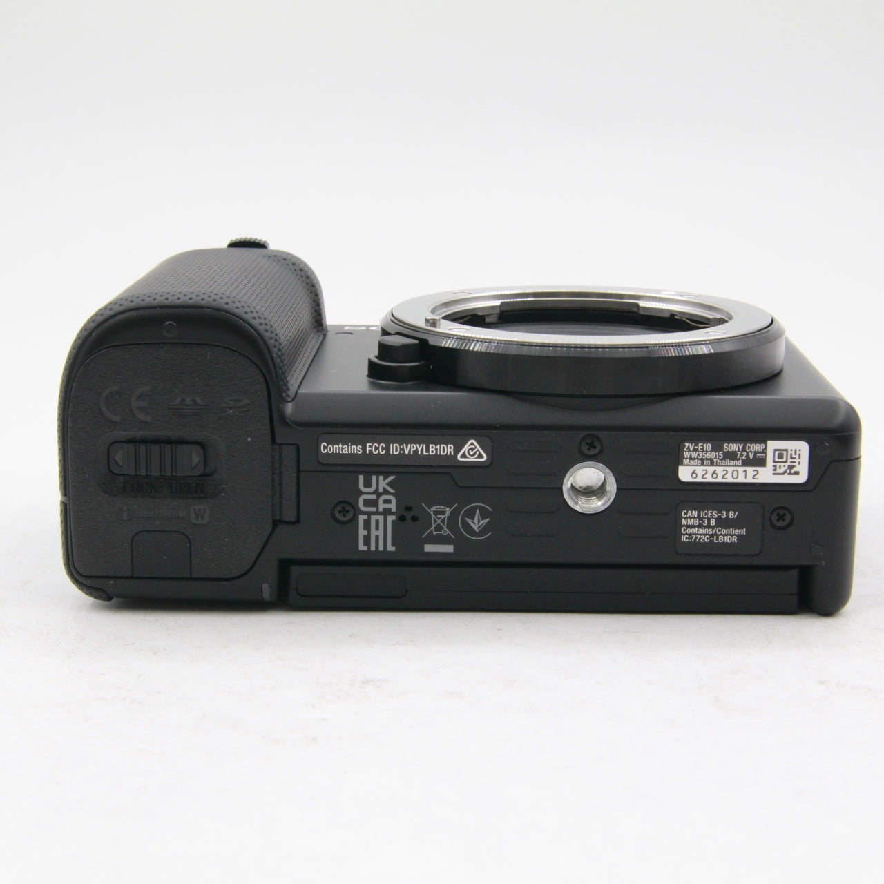 Open Box Excellent Condition Sony ZV E10 Mirrorless Camera with 16-50mm Lens (Black) - Perfect for Vlogging, Travel Photography & Content Creation