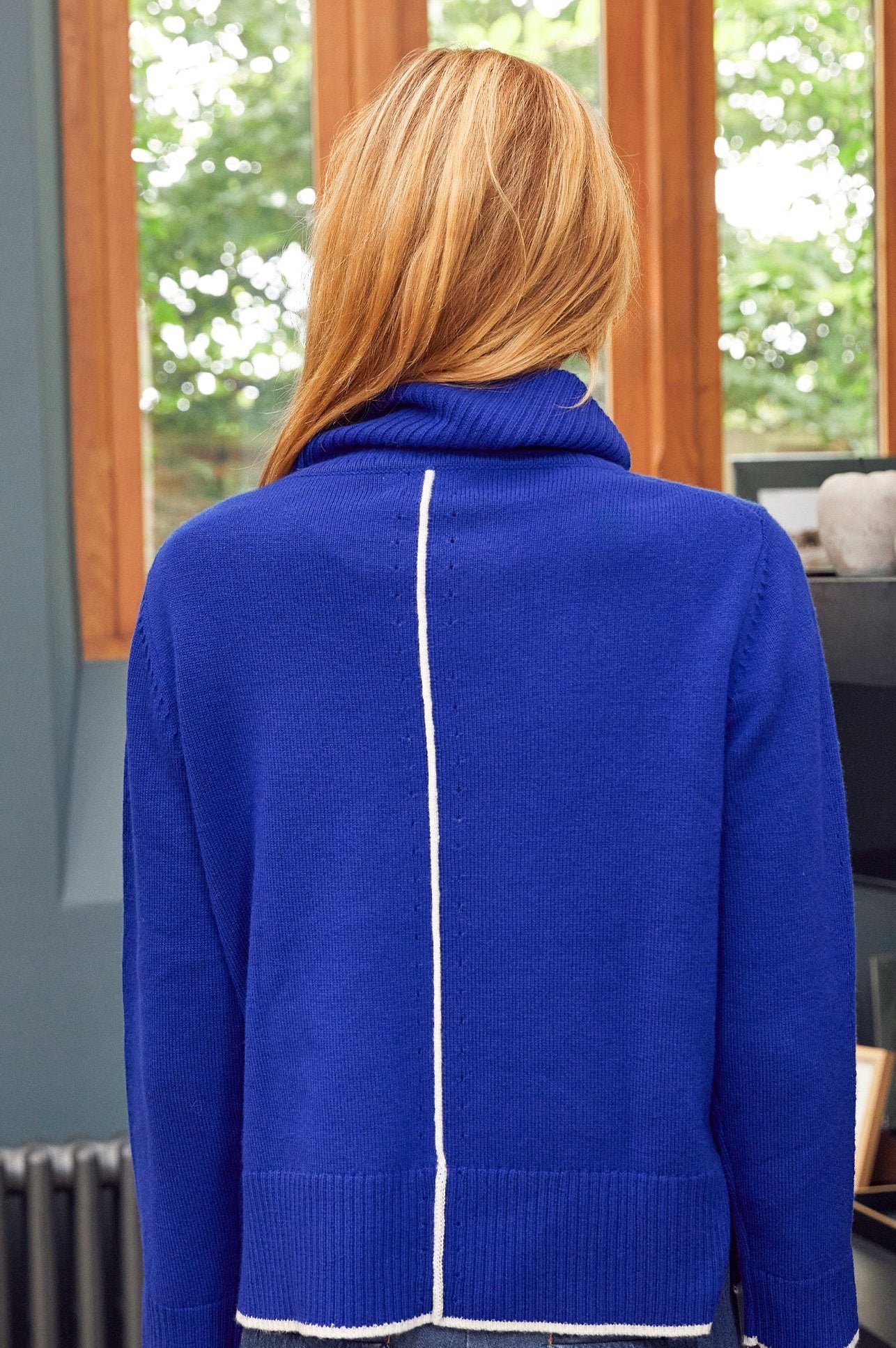Premium Merino Wool Roll Neck Sweater for Men & Women - Soft & Warm Cobalt & Cream Knit Pullover - Perfect for Winter, Fall & Outdoor Activities