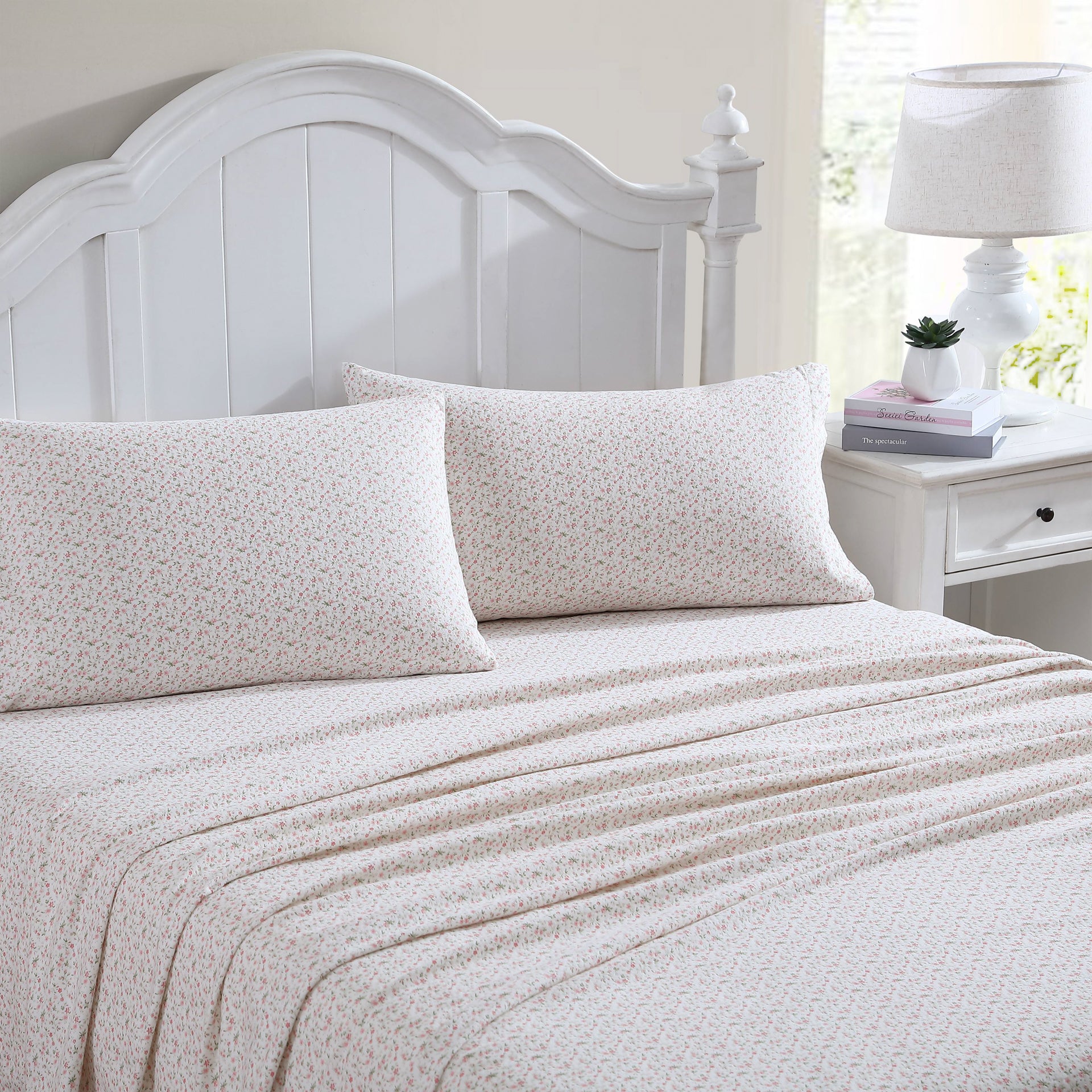 Laura Ashley Evie Soft Pink Flannelette Sheet Set - Queen Size 4-Piece Bedding Set with Pillowcases - Ultra Cozy Winter Sheets for Cold Nights - Perfect for Master Bedroom, Guest Room & Dorm