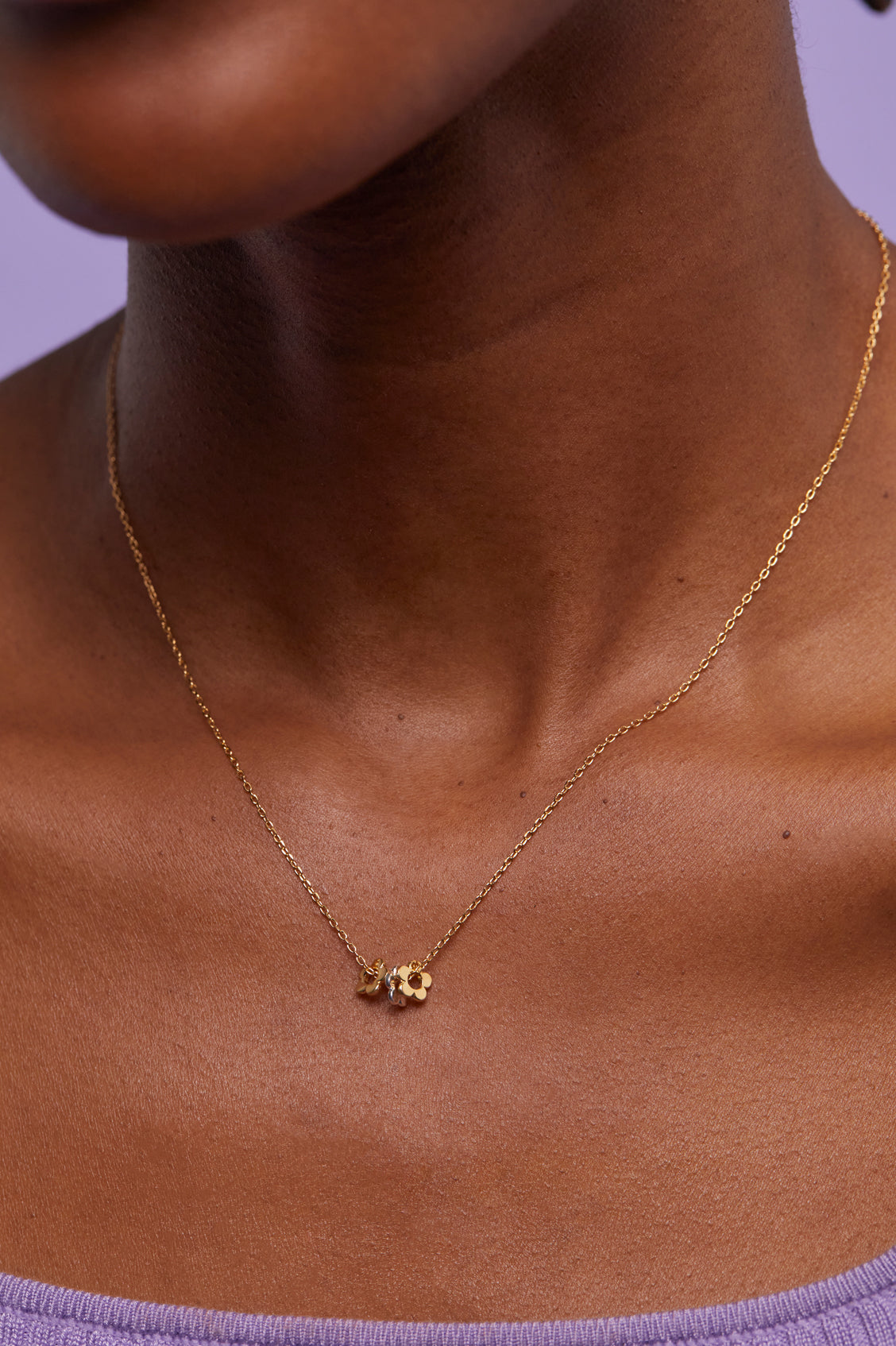 Elegant Trio Flower Necklace for Women - Dainty Floral Pendant Jewelry Gift for Her - Perfect for Weddings, Date Nights & Special Occasions