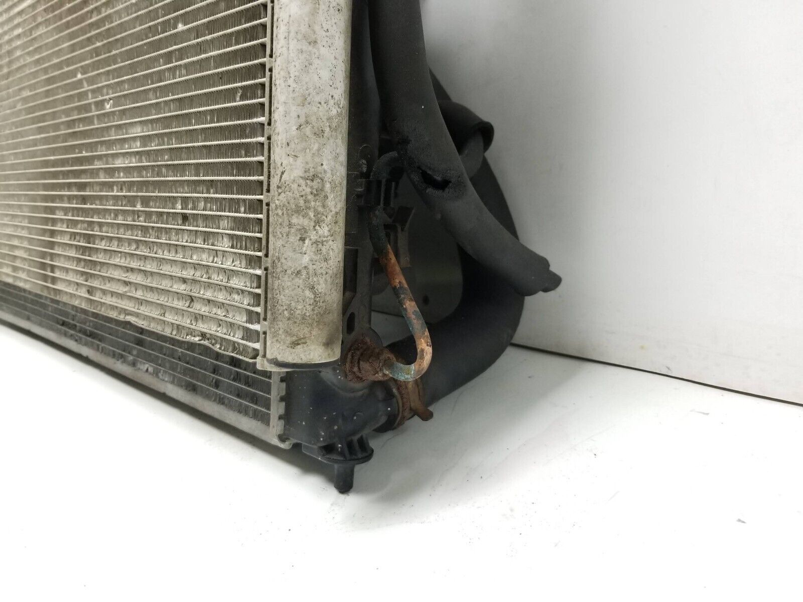 2006-2010 Hyundai Azera Radiator Condenser Cooling Fan Assembly 3.8L V6 OEM Replacement - Perfect for Engine Cooling System Repair & Maintenance