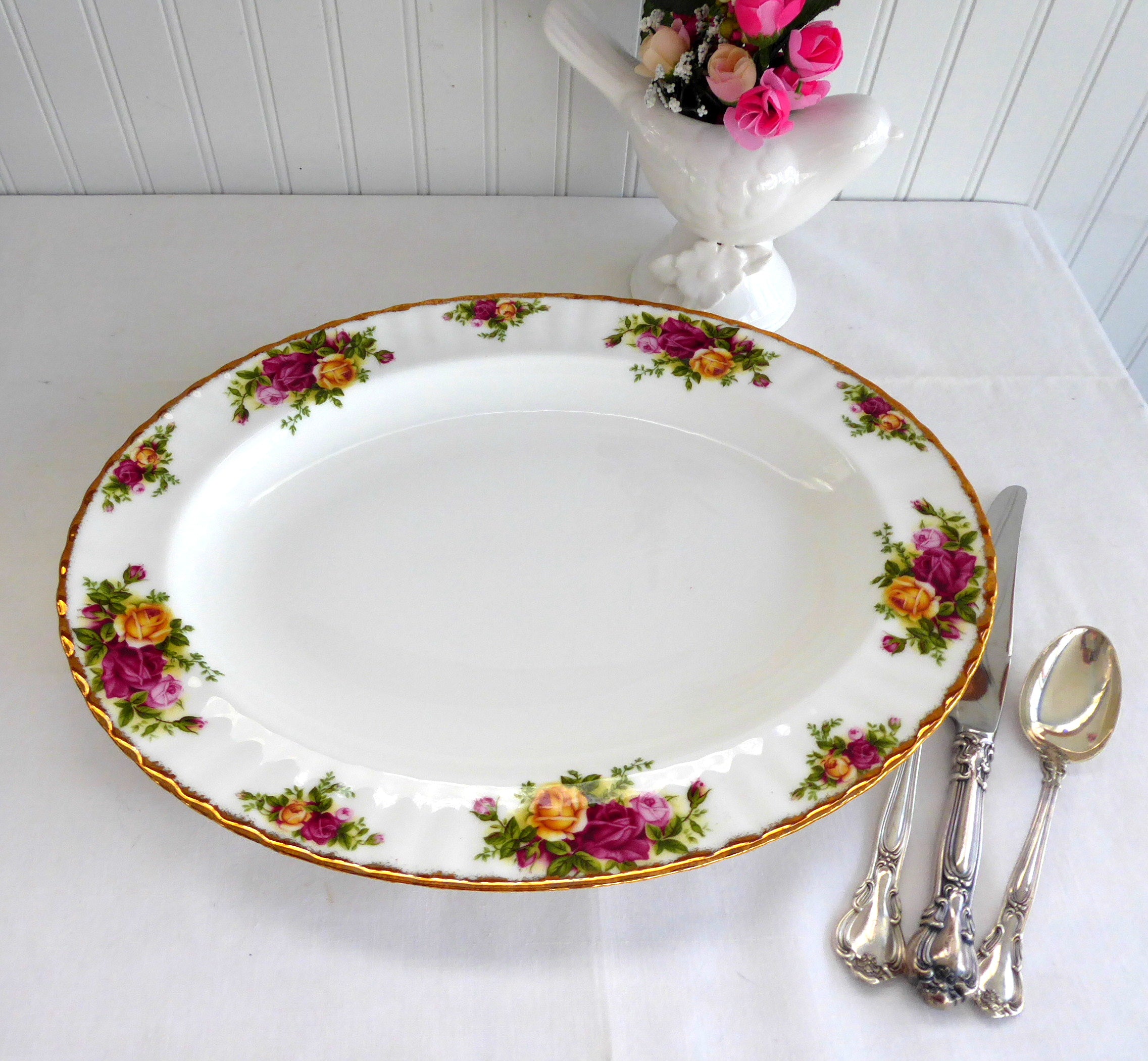 Royal Albert Old Country Roses 13 Inch Large Oval Serving Platter - Elegant Fine China for Dinner Parties, Tea Time & Special Occasions