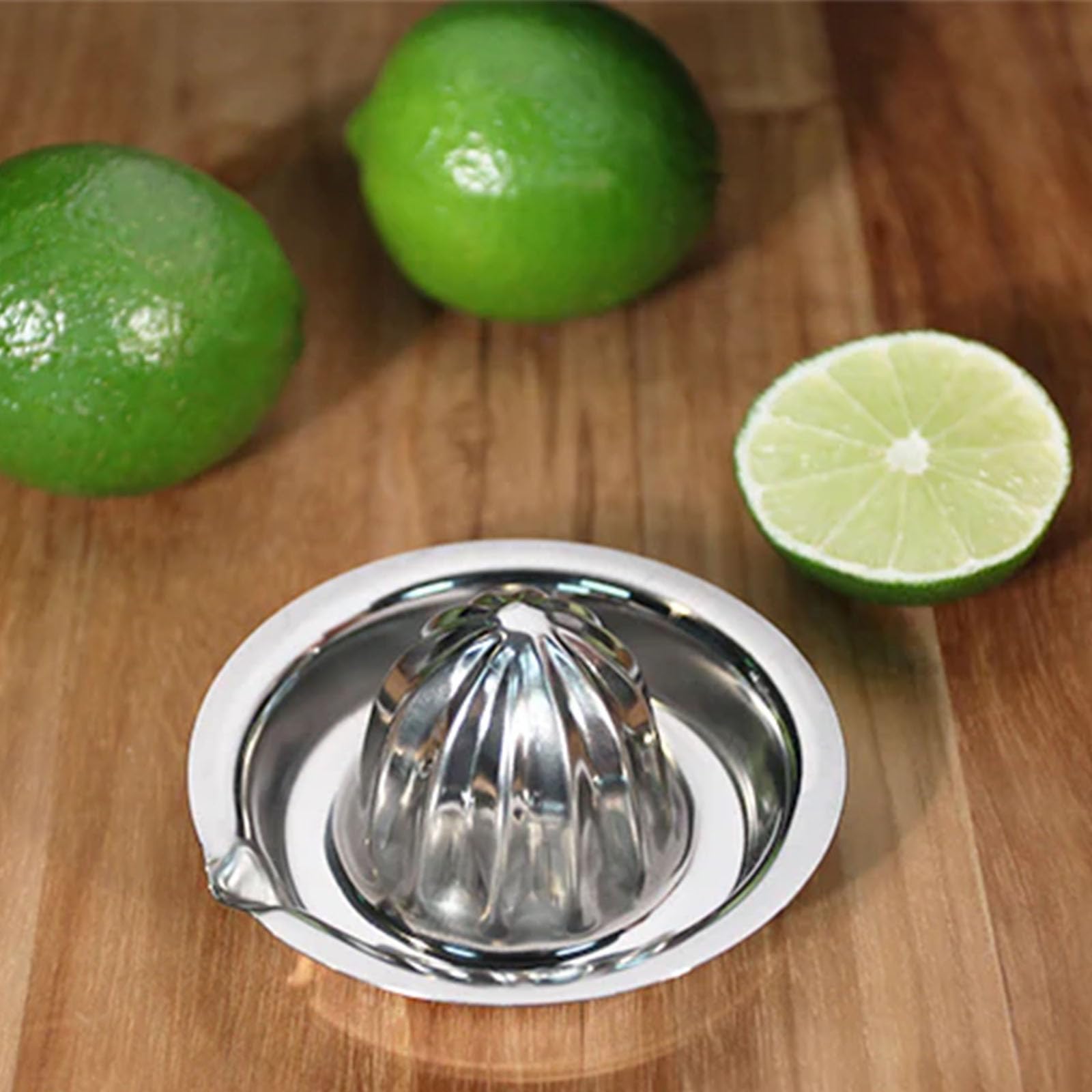 Mini Classic Citrus Juicer - Handheld Manual Orange Lemon Lime Squeezer for Fresh Juice - Perfect for Kitchen, Bar, Camping & Healthy Breakfast