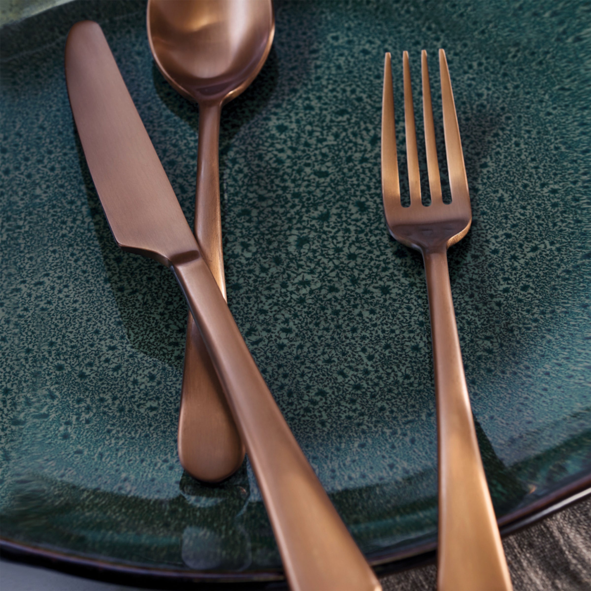 Mirabella Copper Titanium Satin 20-Piece Flatware Set - Elegant Stainless Steel Cutlery for Dining, Wedding Gifts & Home Entertaining