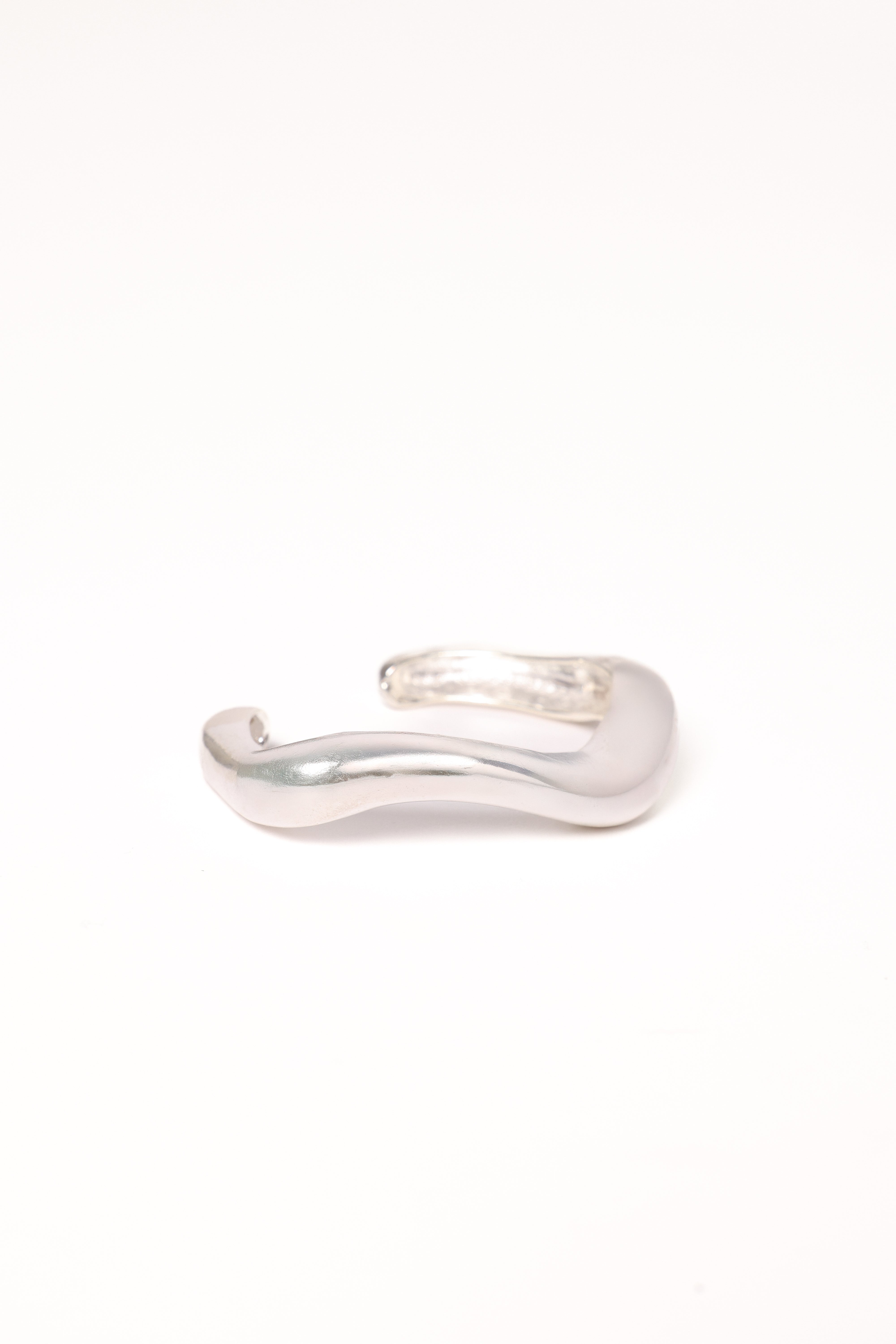Stylish Silver Banks Bracelet for Women - Elegant Jewelry Gift for Everyday Wear & Special Occasions