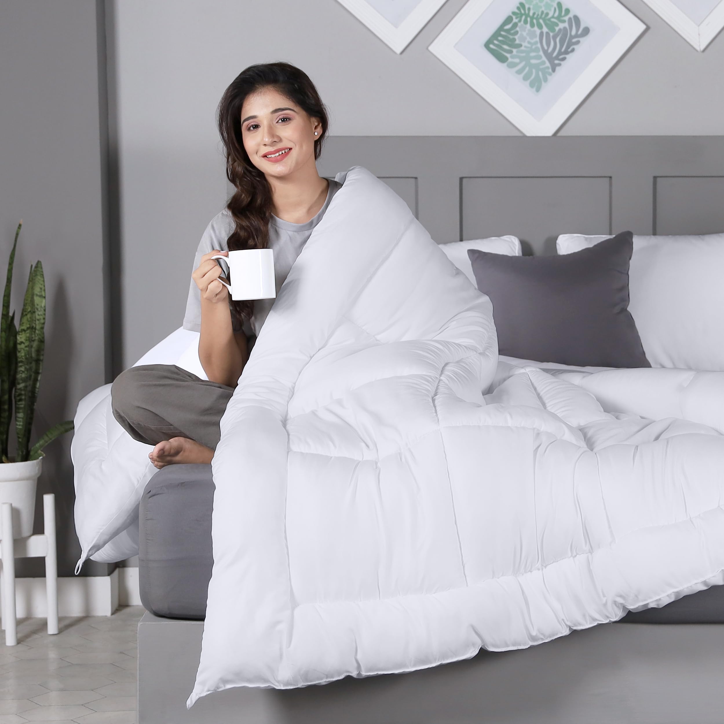 Utopia Bedding All Season Down Alternative Quilted Full Comforter - Hypoallergenic Duvet Insert with Corner Tabs, Machine Washable, Soft & Breathable Bedding (White) - Perfect for Master Bedroom, Guest Room & Dorm Comfort